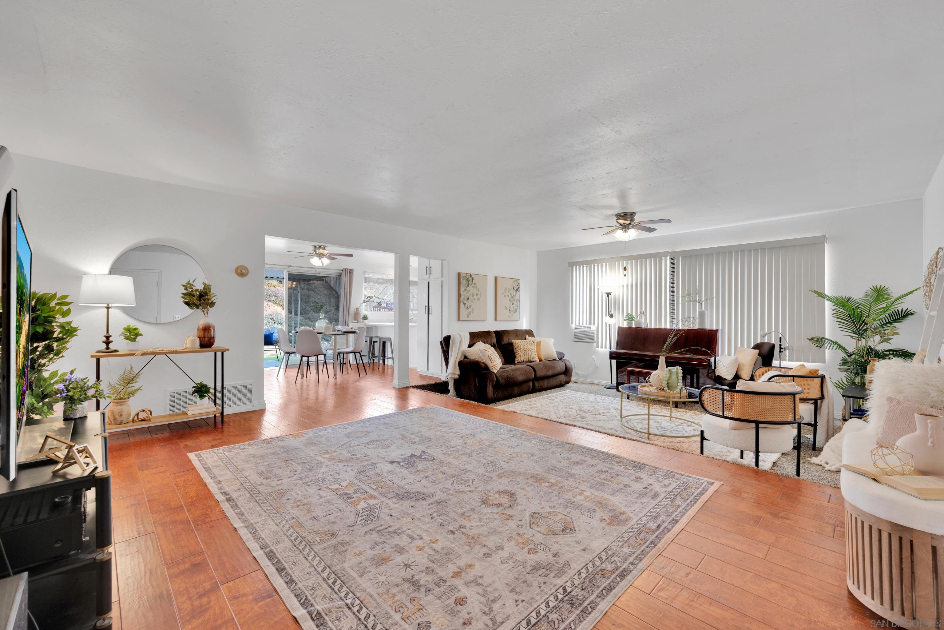 Front Image Thumbnail for SD250041899