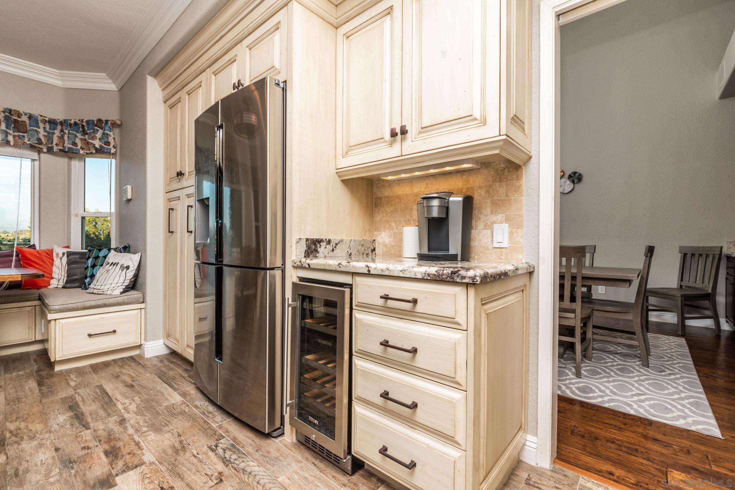 Detail Gallery Image 17 of 64 For 2340  Lomica Pl, Escondido,  CA 92029 - 6 Beds | 4 Baths