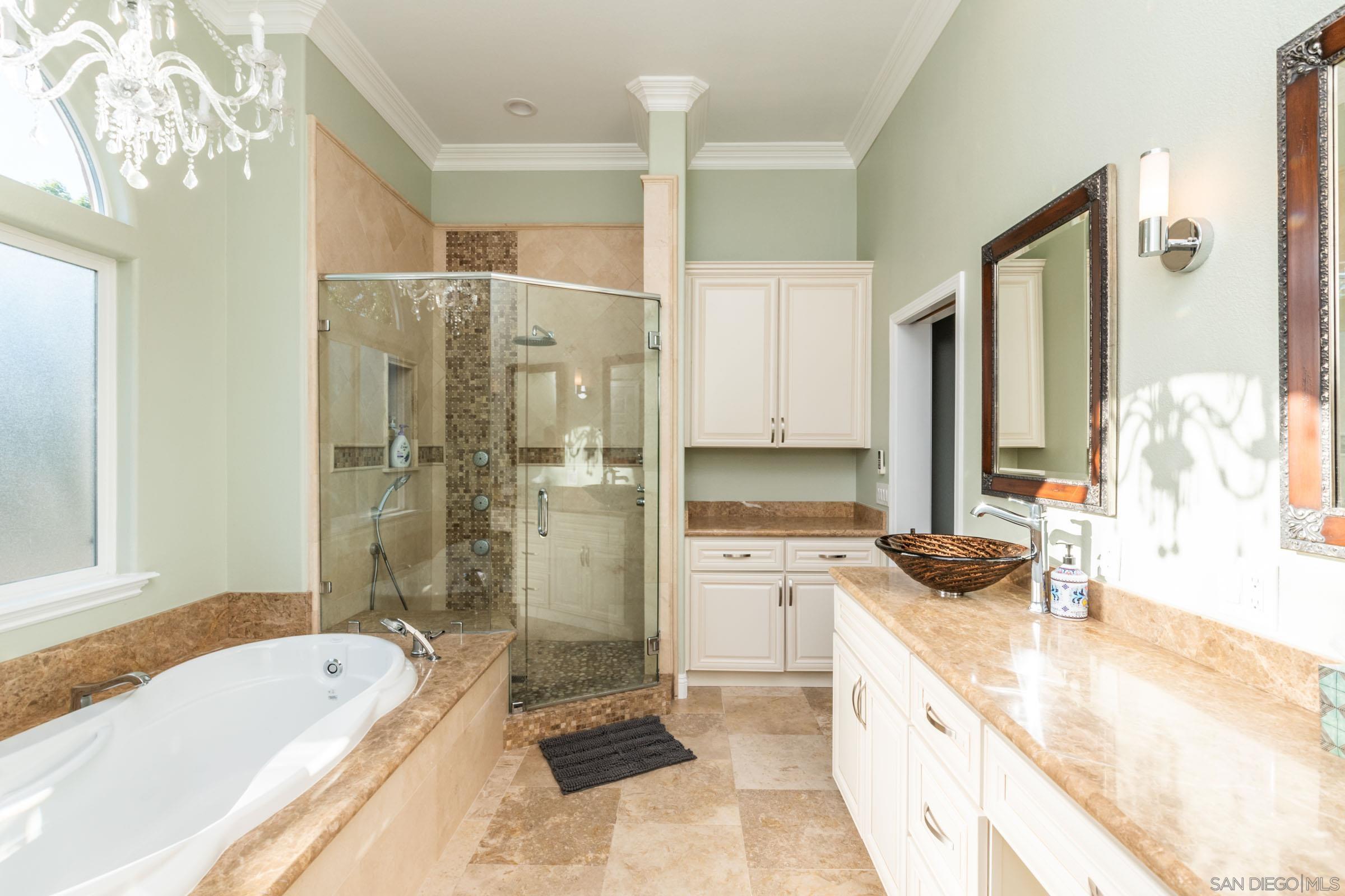 Detail Gallery Image 26 of 64 For 2340  Lomica Pl, Escondido,  CA 92029 - 6 Beds | 4 Baths