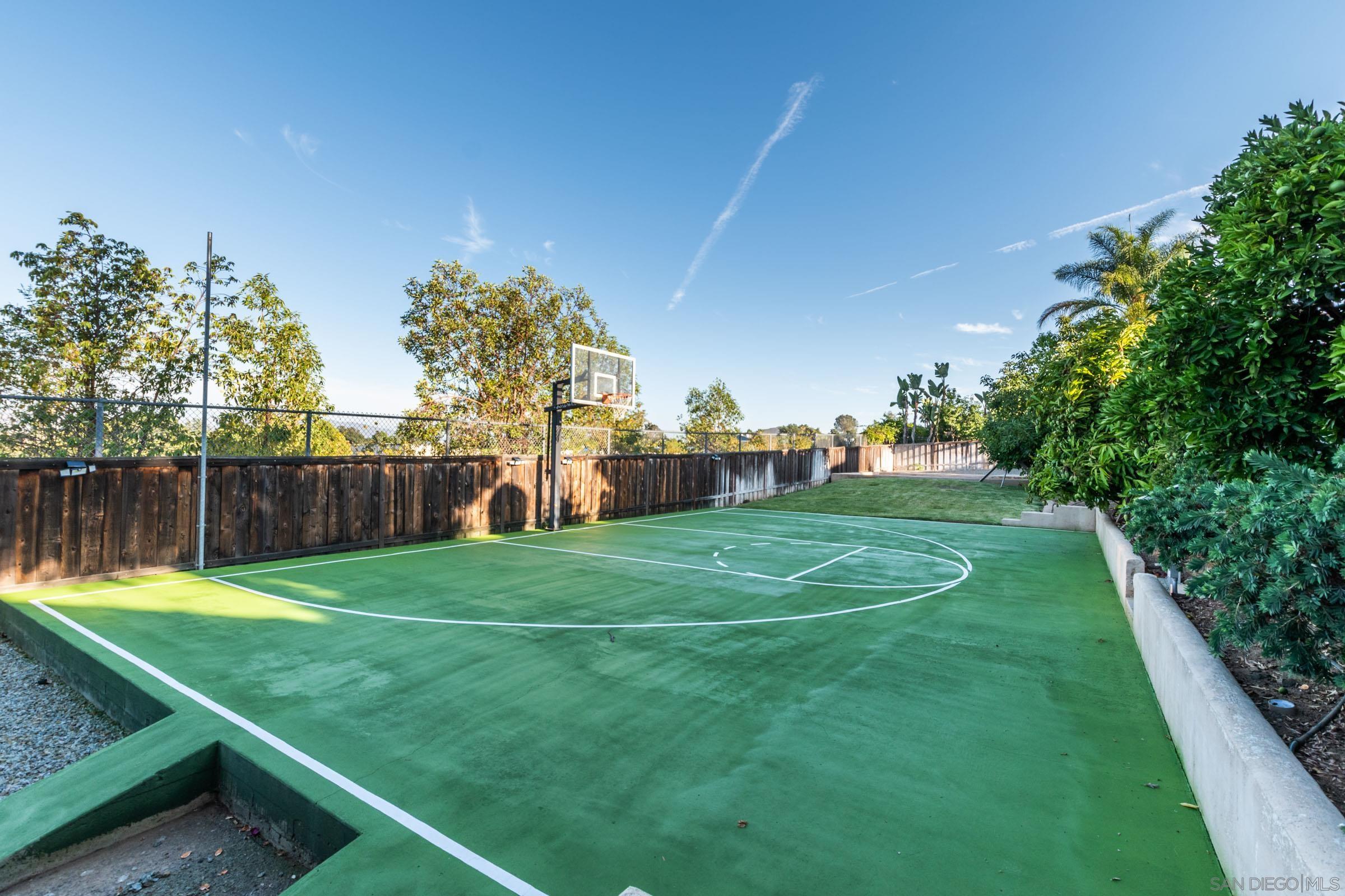 Detail Gallery Image 62 of 64 For 2340  Lomica Pl, Escondido,  CA 92029 - 6 Beds | 4 Baths