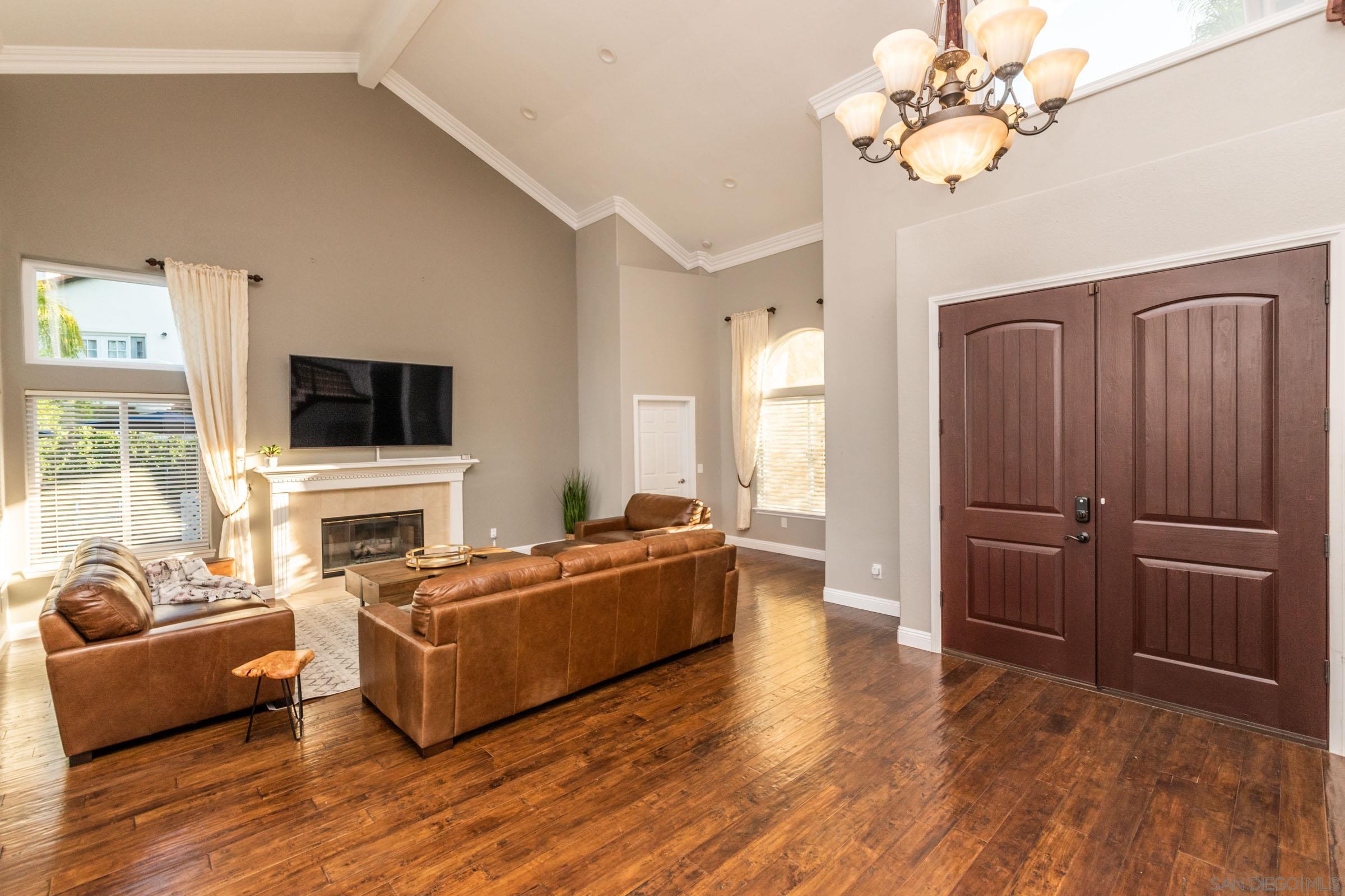 Detail Gallery Image 7 of 64 For 2340  Lomica Pl, Escondido,  CA 92029 - 6 Beds | 4 Baths