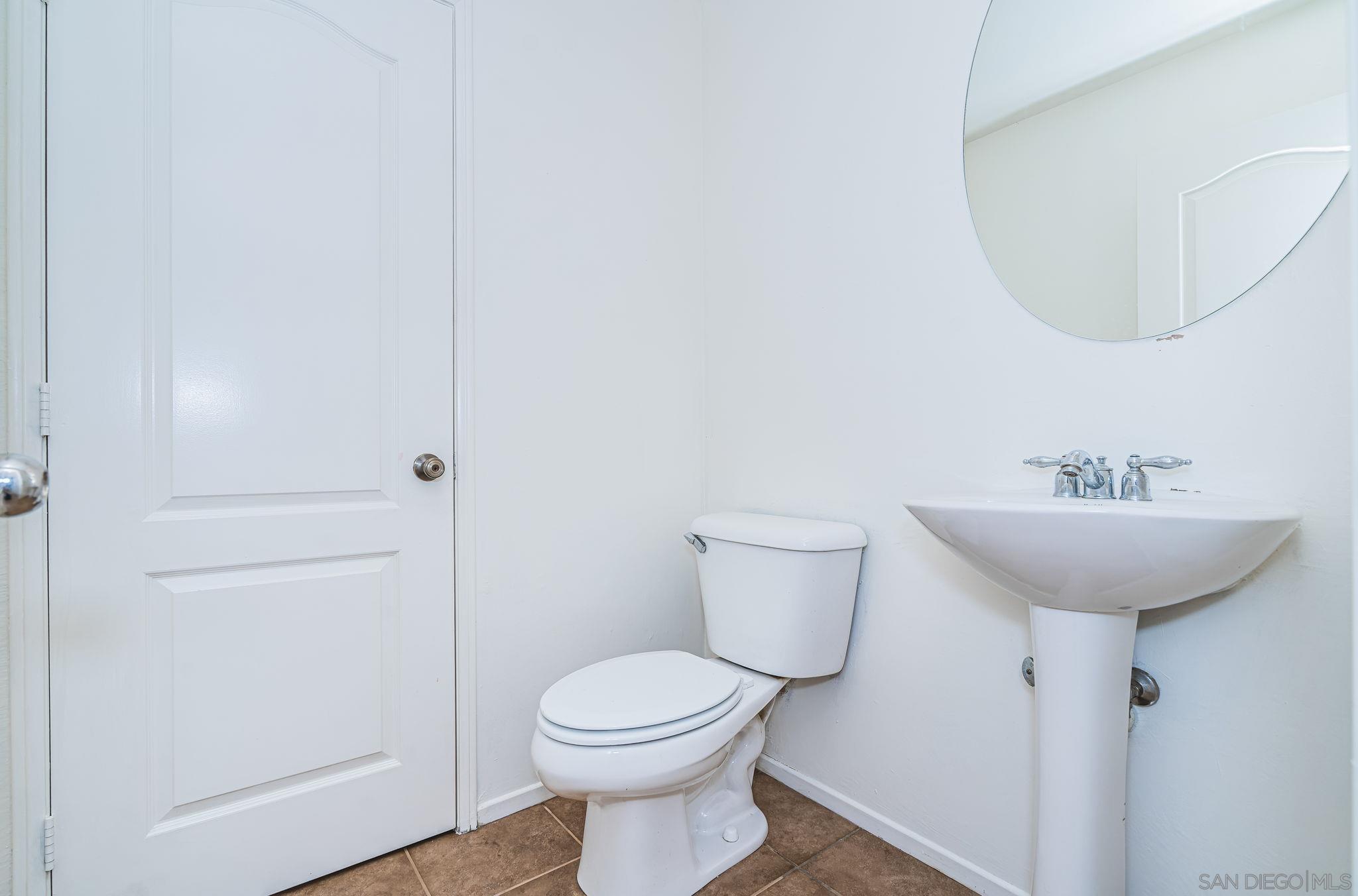 Detail Gallery Image 20 of 27 For 762  Broadway  34, Chula Vista,  CA 91910 - 3 Beds | 3/1 Baths