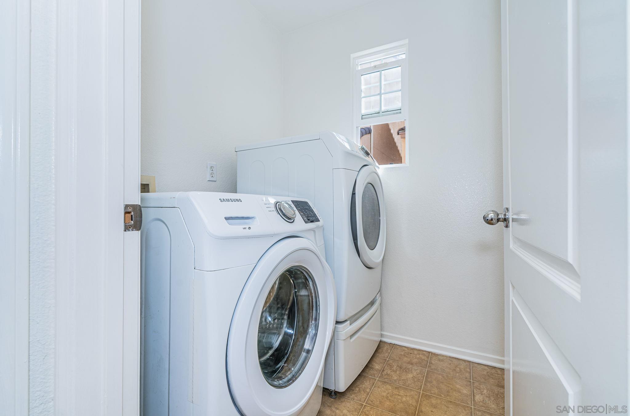 Detail Gallery Image 24 of 27 For 762  Broadway  34, Chula Vista,  CA 91910 - 3 Beds | 3/1 Baths