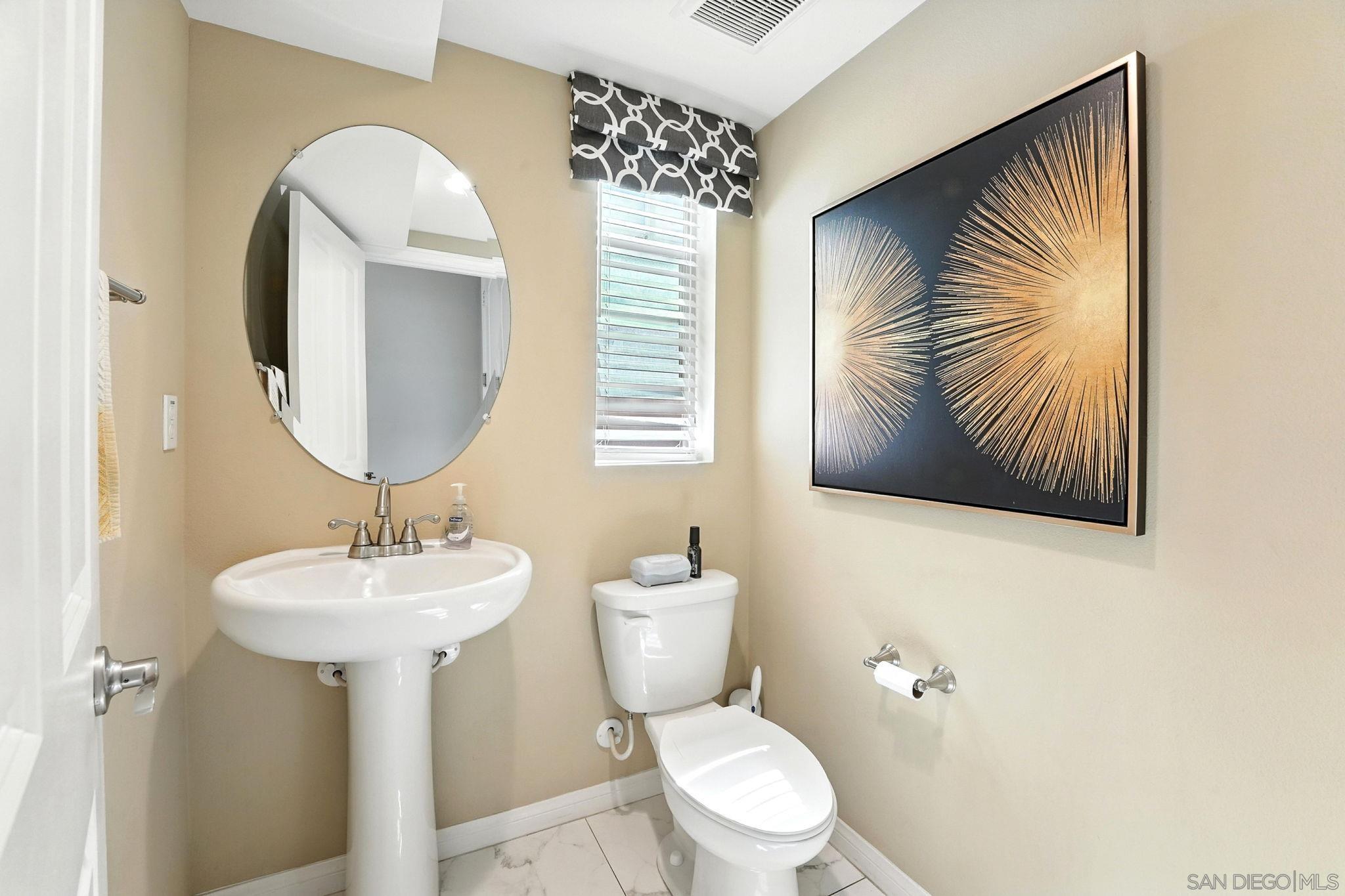 Detail Gallery Image 15 of 32 For 1035  Sea Glass Way, San Diego,  CA 92154 - 3 Beds | 2/1 Baths