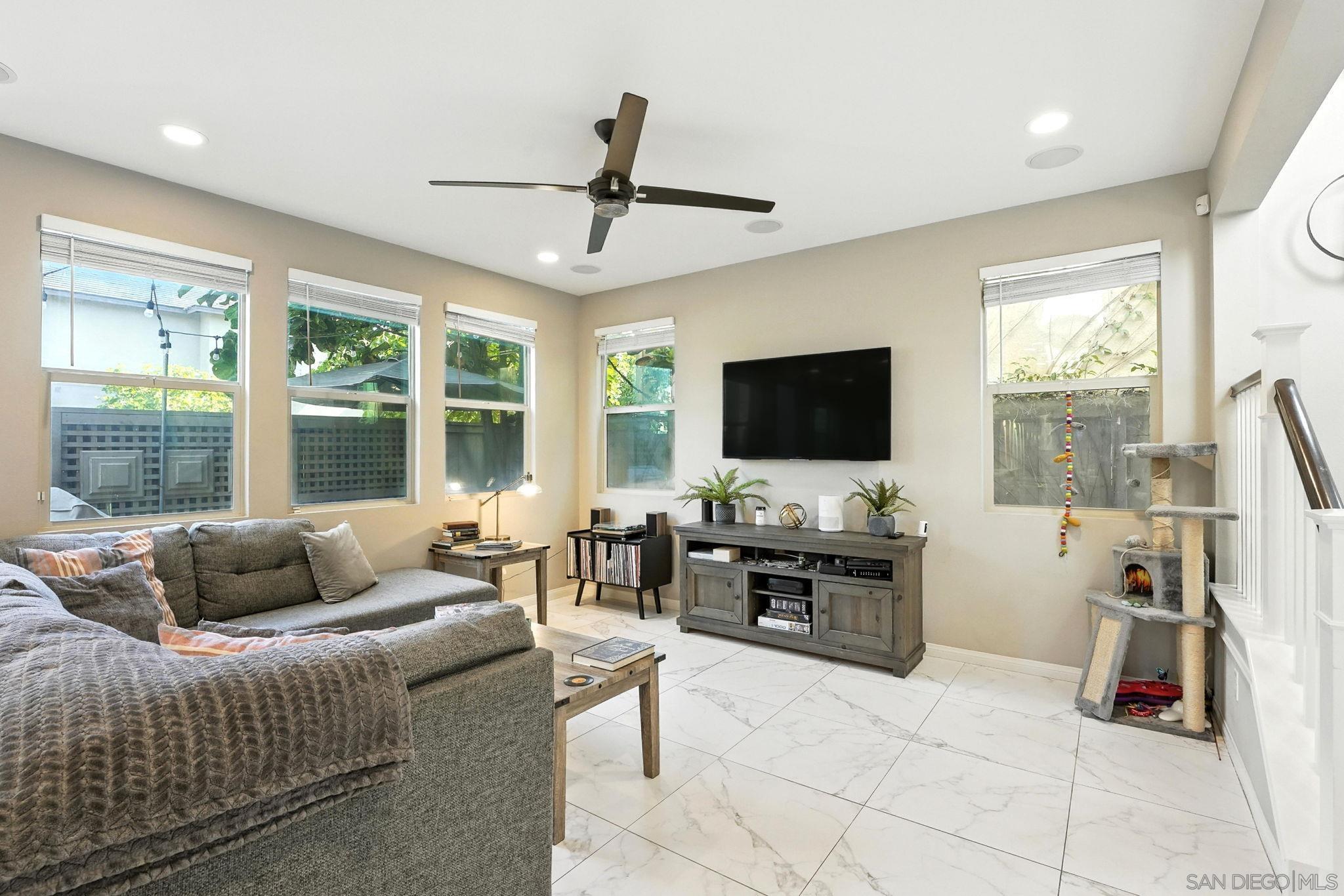 Detail Gallery Image 19 of 32 For 1035  Sea Glass Way, San Diego,  CA 92154 - 3 Beds | 2/1 Baths