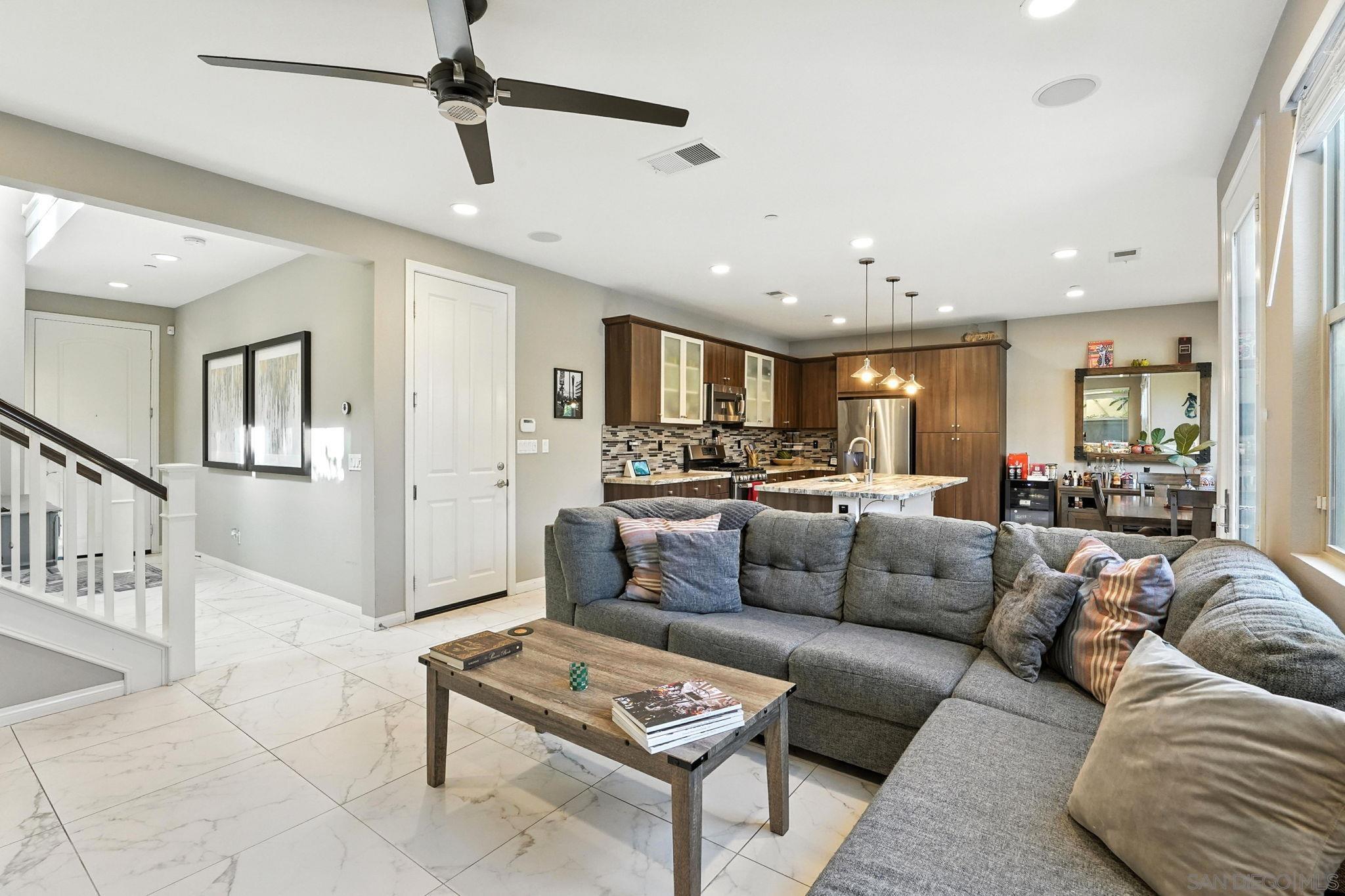 Detail Gallery Image 3 of 32 For 1035  Sea Glass Way, San Diego,  CA 92154 - 3 Beds | 2/1 Baths