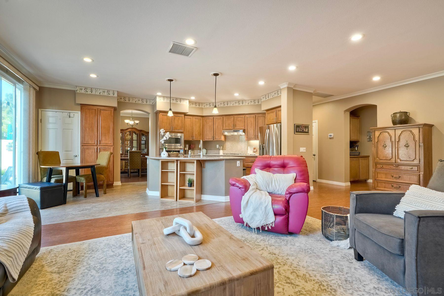 Detail Gallery Image 12 of 26 For 11954  Cypress Valley Drive, San Diego,  CA 92131 - 4 Beds | 2/1 Baths