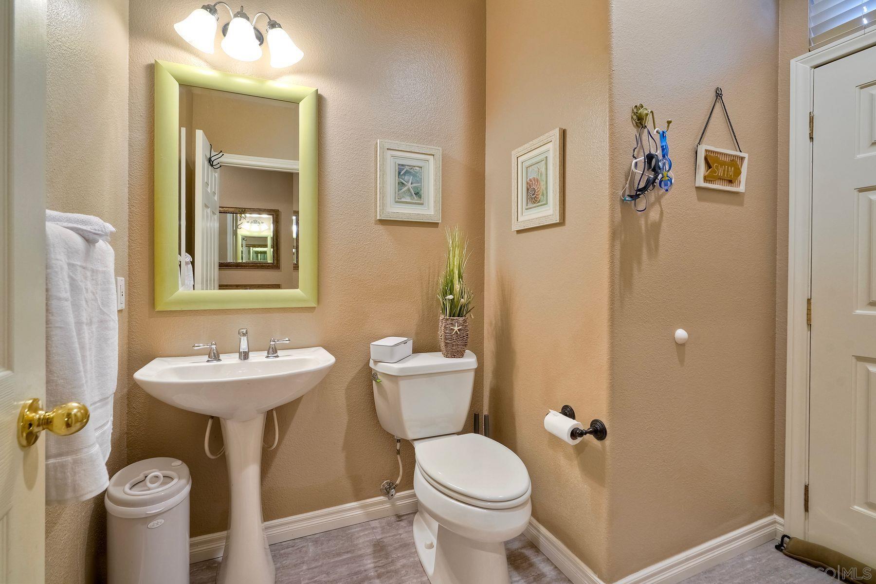 Detail Gallery Image 13 of 26 For 11954  Cypress Valley Drive, San Diego,  CA 92131 - 4 Beds | 2/1 Baths