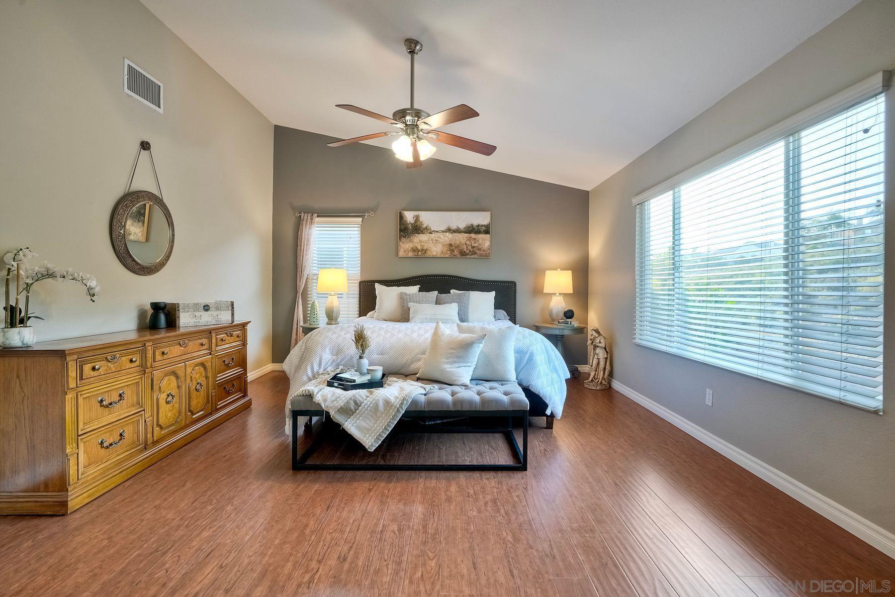 Detail Gallery Image 14 of 26 For 11954  Cypress Valley Drive, San Diego,  CA 92131 - 4 Beds | 2/1 Baths