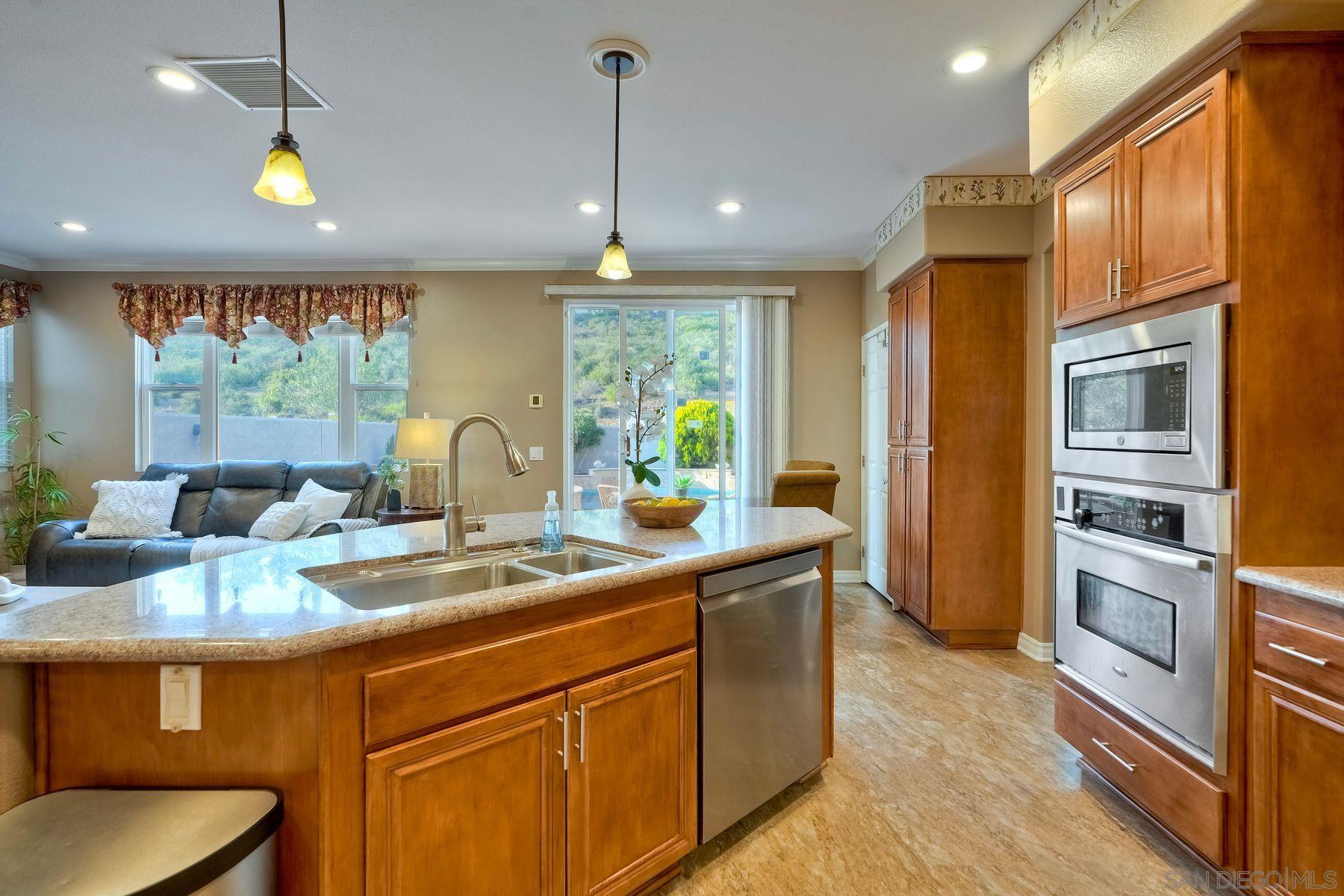 Detail Gallery Image 3 of 26 For 11954  Cypress Valley Drive, San Diego,  CA 92131 - 4 Beds | 2/1 Baths