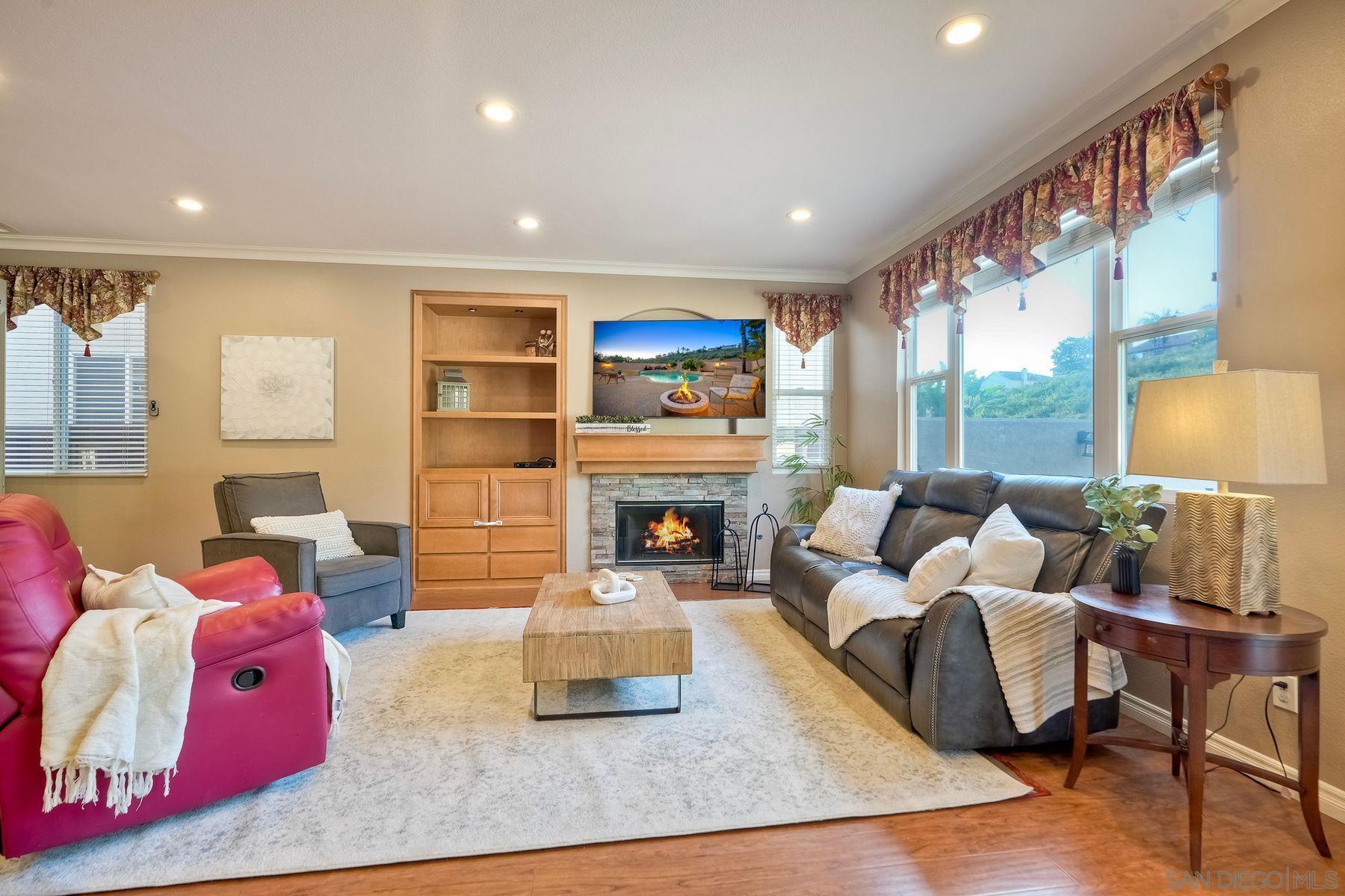 Detail Gallery Image 10 of 26 For 11954  Cypress Valley Drive, San Diego,  CA 92131 - 4 Beds | 2/1 Baths