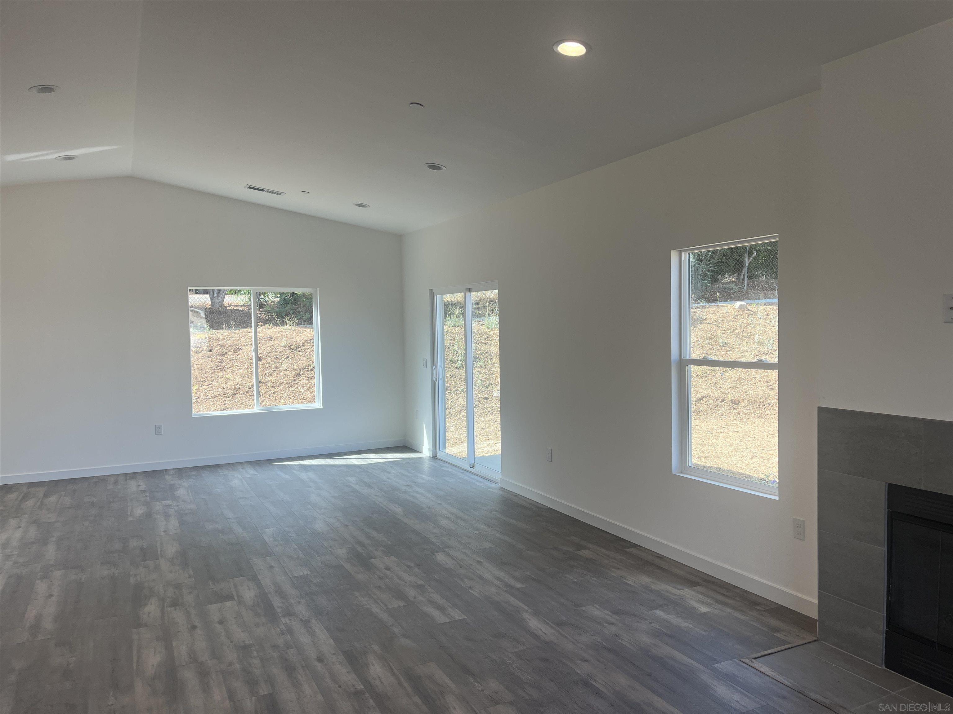 Detail Gallery Image 6 of 64 For 11977  Raceway, Lakeside,  CA 92040 - 4 Beds | 2 Baths