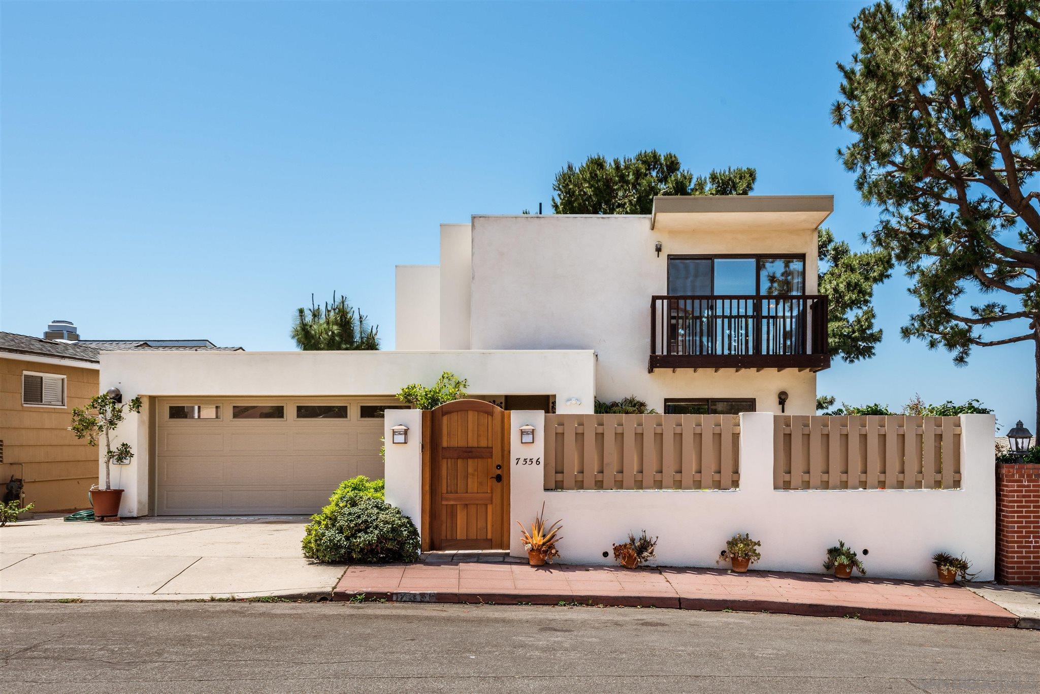 Detail Gallery Image 5 of 33 For 7556  Pepita Way, La Jolla,  CA 92037 - 3 Beds | 2/1 Baths