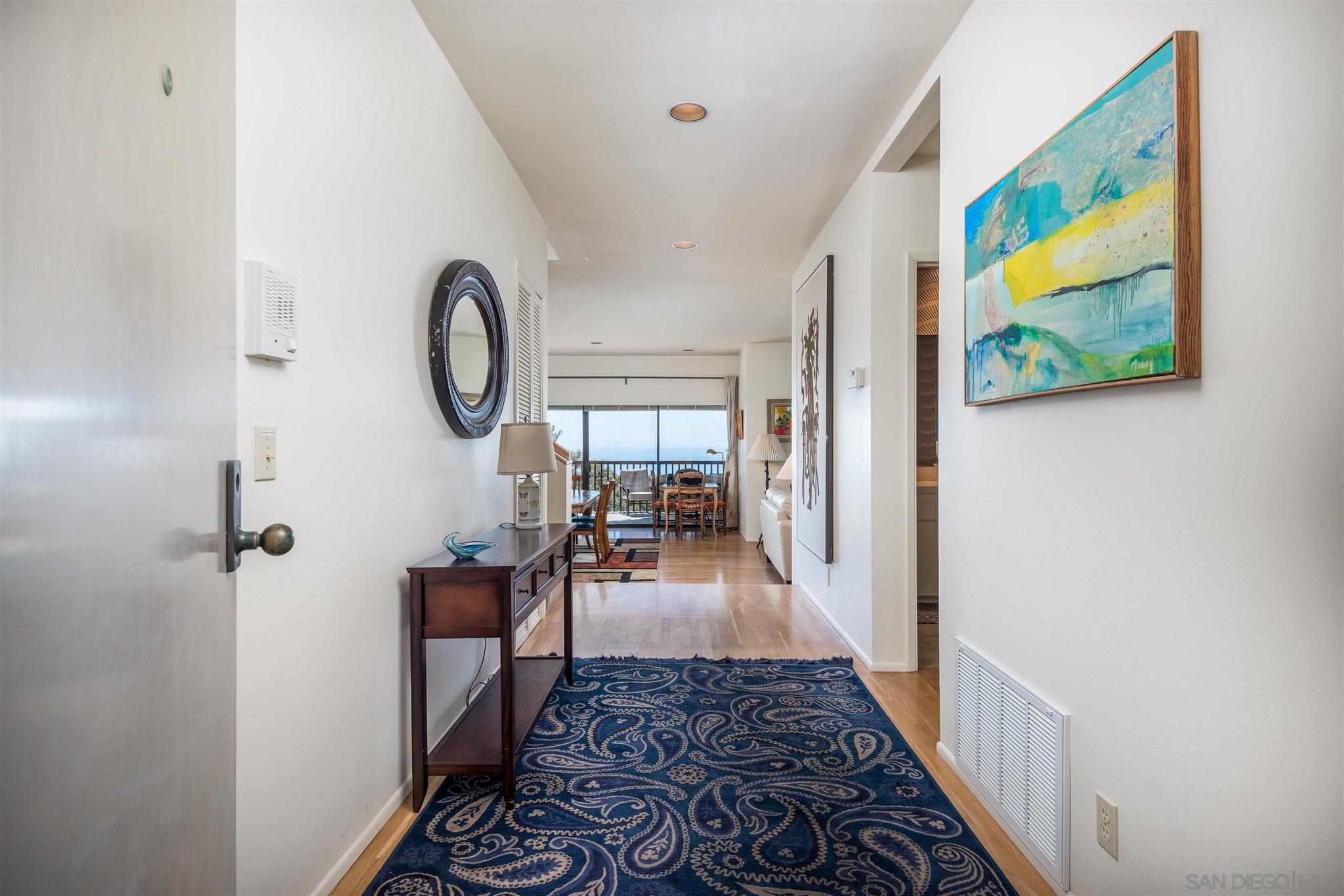 Detail Gallery Image 7 of 33 For 7556  Pepita Way, La Jolla,  CA 92037 - 3 Beds | 2/1 Baths