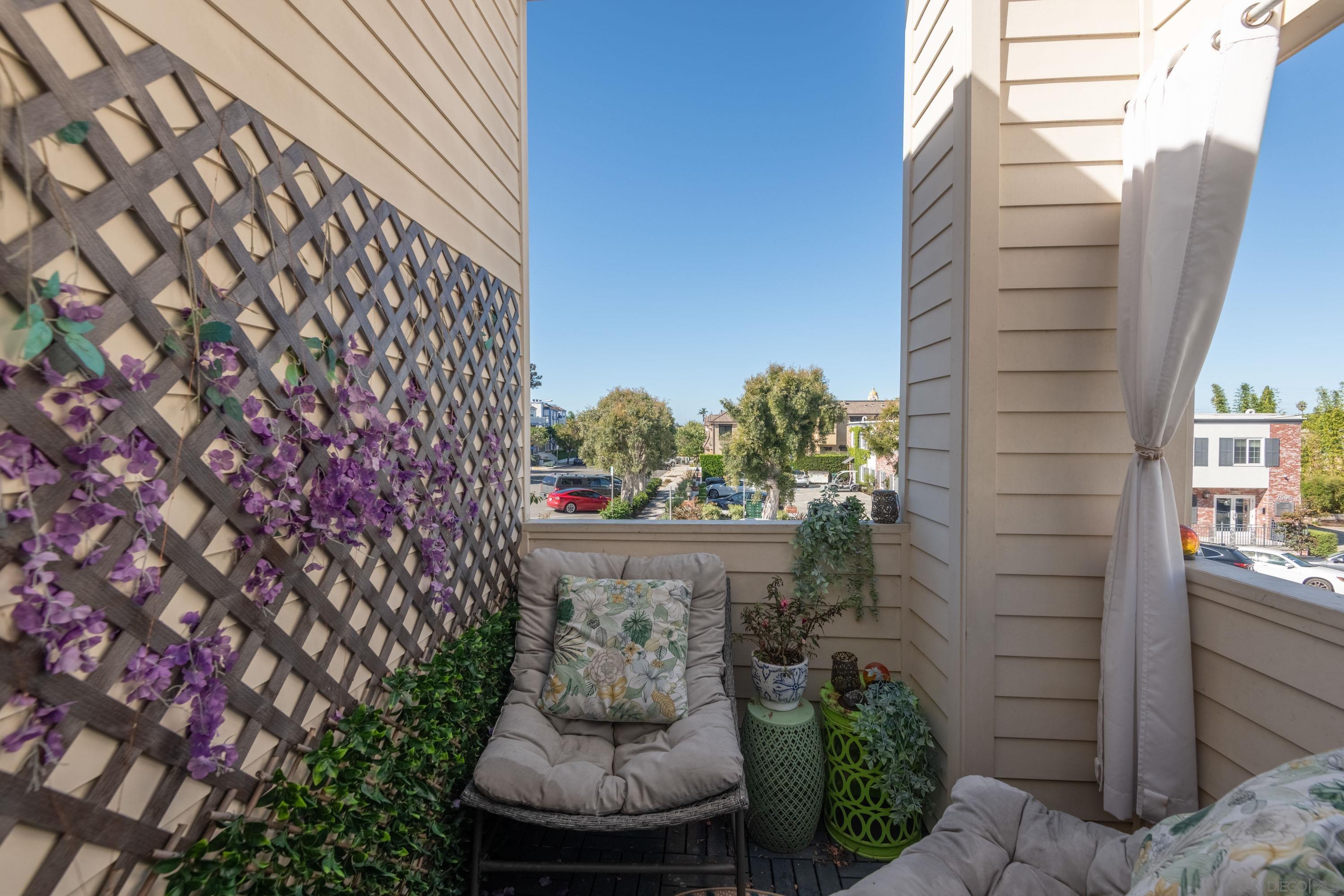 Detail Gallery Image 15 of 33 For 7585  Eads  a,  La Jolla,  CA 92037 - 3 Beds | 2/1 Baths