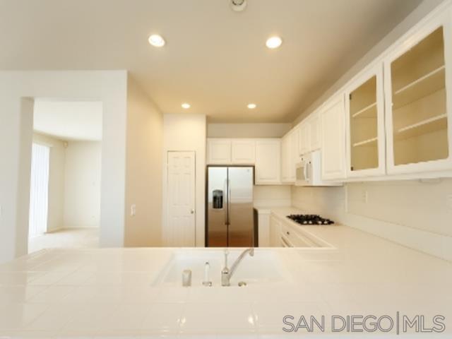 Detail Gallery Image 2 of 9 For 11855  Westview Parkway, San Diego,  CA 92126 - 4 Beds | 3 Baths