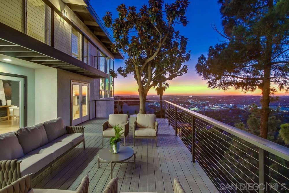 Detail Gallery Image 9 of 53 For 9612  Summit Cir, La Mesa,  CA 91941 - 5 Beds | 3/1 Baths