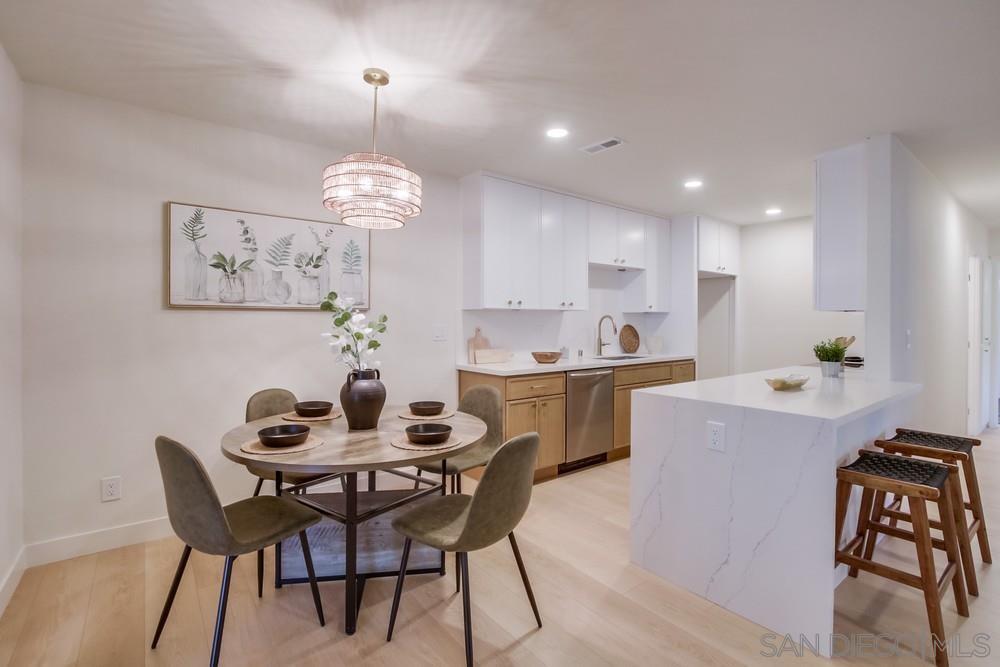 Front Image Thumbnail for SD250041944