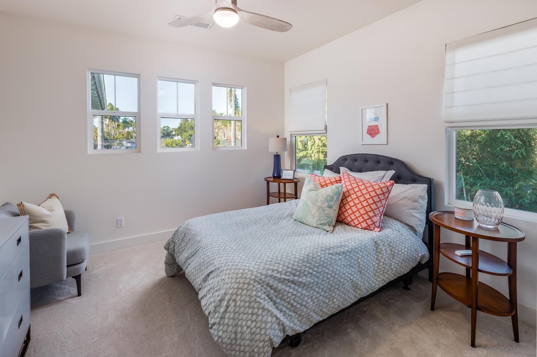 Detail Gallery Image 13 of 25 For 939  Moonstone Ct, Encinitas,  CA 92024 - 5 Beds | 4/1 Baths