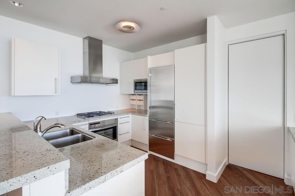 Detail Gallery Image 11 of 30 For 165  6th Ave  2504, San Diego,  CA 92101 - 3 Beds | 3/1 Baths