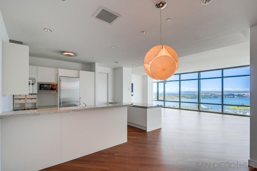 Detail Gallery Image 9 of 30 For 165  6th Ave  2504, San Diego,  CA 92101 - 3 Beds | 3/1 Baths