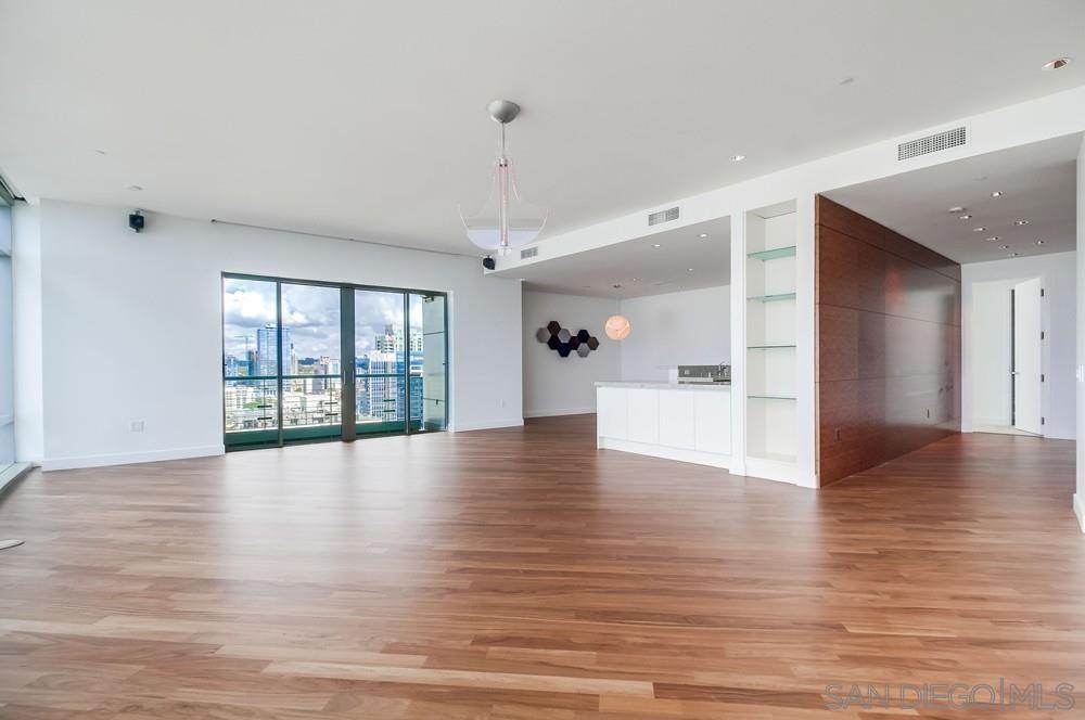 Detail Gallery Image 10 of 30 For 165  6th Ave  2504, San Diego,  CA 92101 - 3 Beds | 3/1 Baths