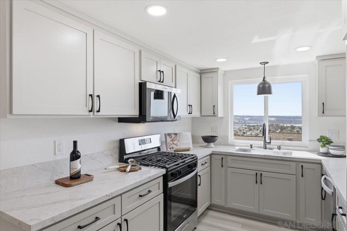 Detail Gallery Image 4 of 27 For 1214  Maria Ave, Spring Valley,  CA 91977 - 4 Beds | 2 Baths