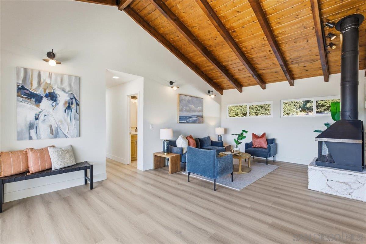 Detail Gallery Image 10 of 27 For 1214  Maria Ave, Spring Valley,  CA 91977 - 4 Beds | 2 Baths