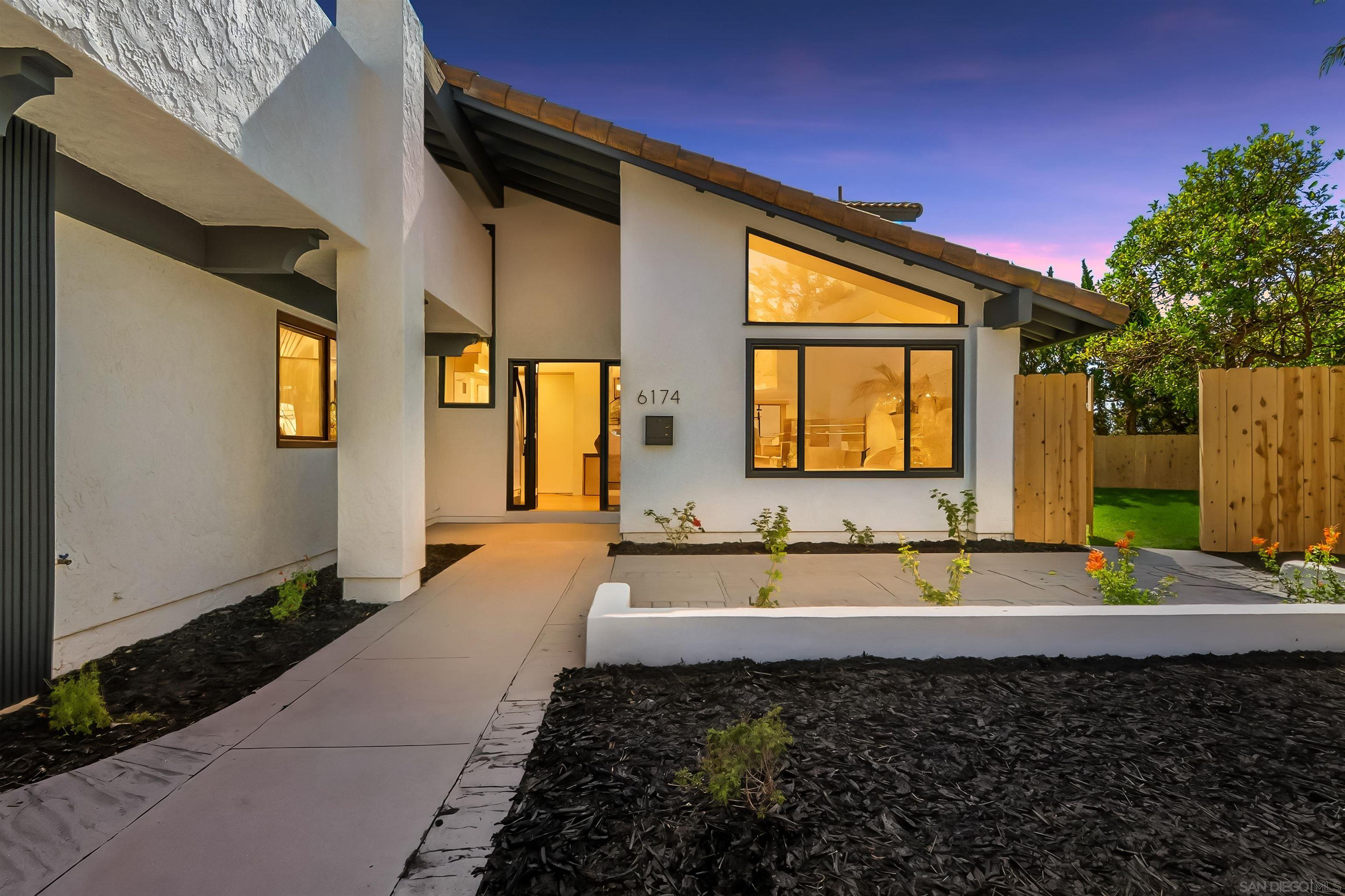 Front Image Thumbnail for SD250041971