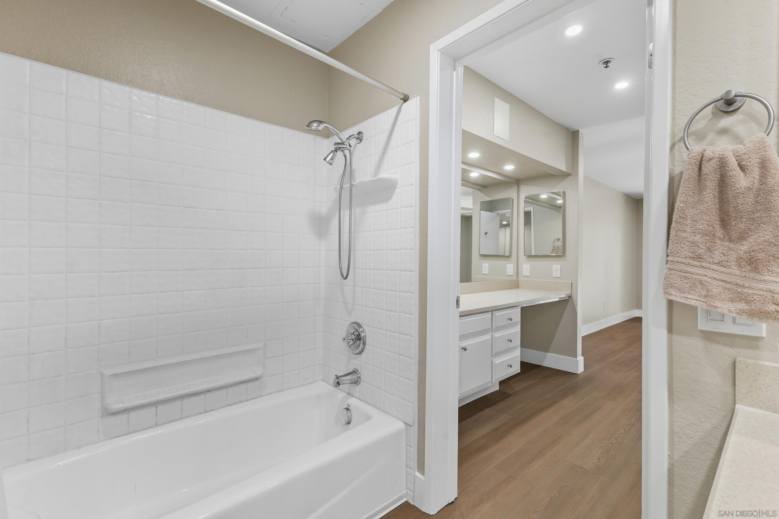 Detail Gallery Image 19 of 34 For 11233  Tierrasanta Blvd  13, San Diego,  CA 92124 - 1 Beds | 1/1 Baths