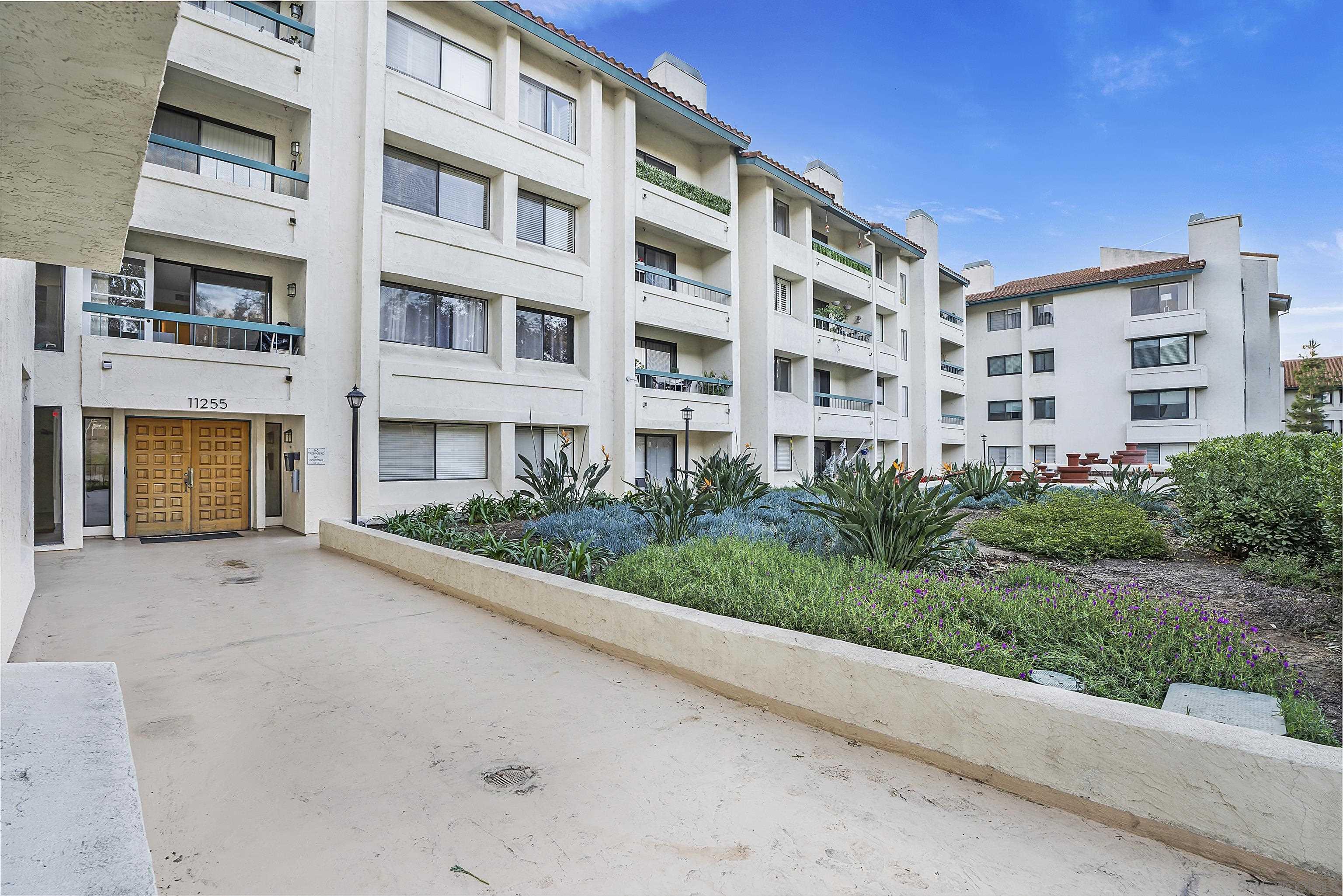 Detail Gallery Image 32 of 34 For 11233  Tierrasanta Blvd  13, San Diego,  CA 92124 - 1 Beds | 1/1 Baths