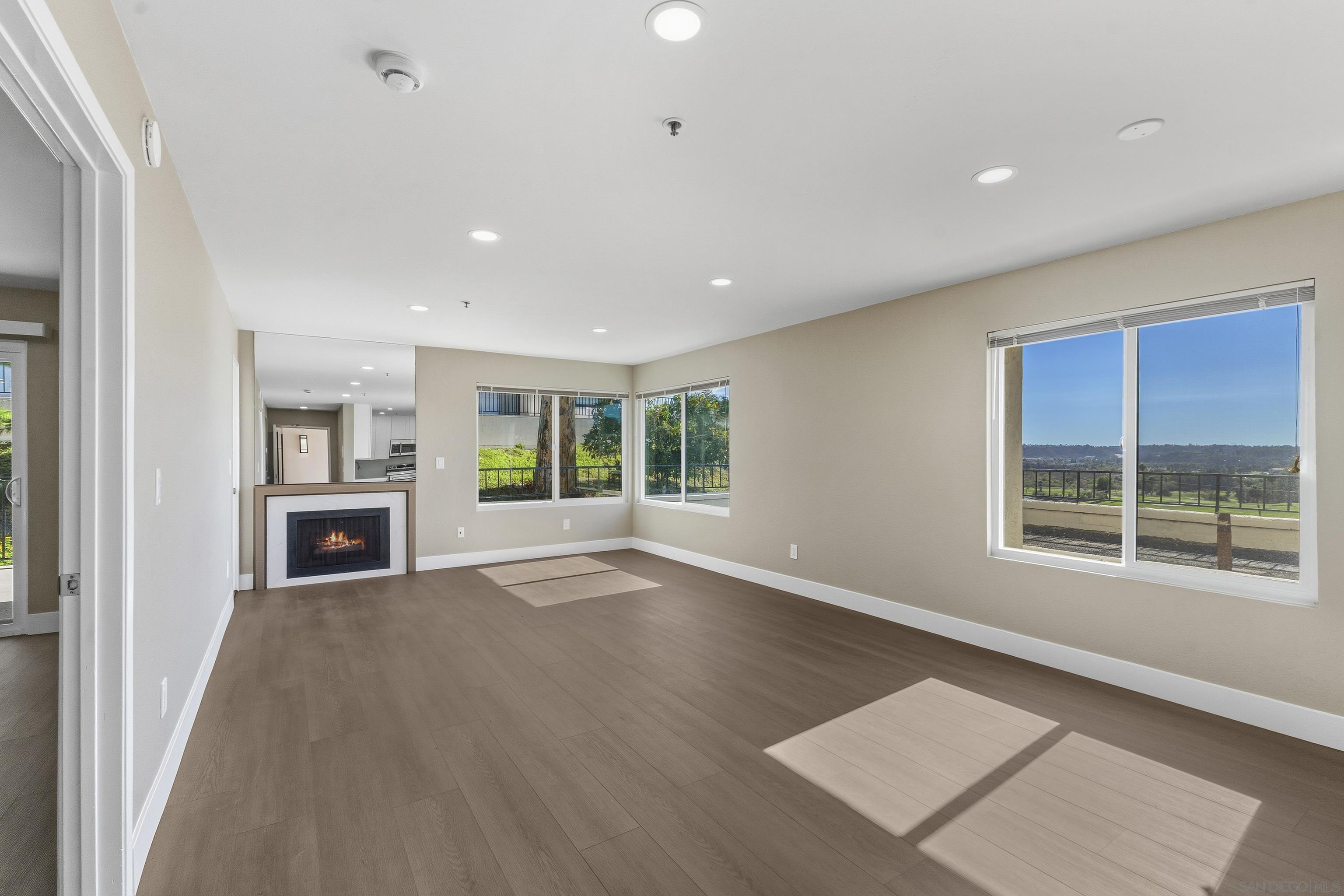 Detail Gallery Image 8 of 34 For 11233  Tierrasanta Blvd  13, San Diego,  CA 92124 - 1 Beds | 1/1 Baths