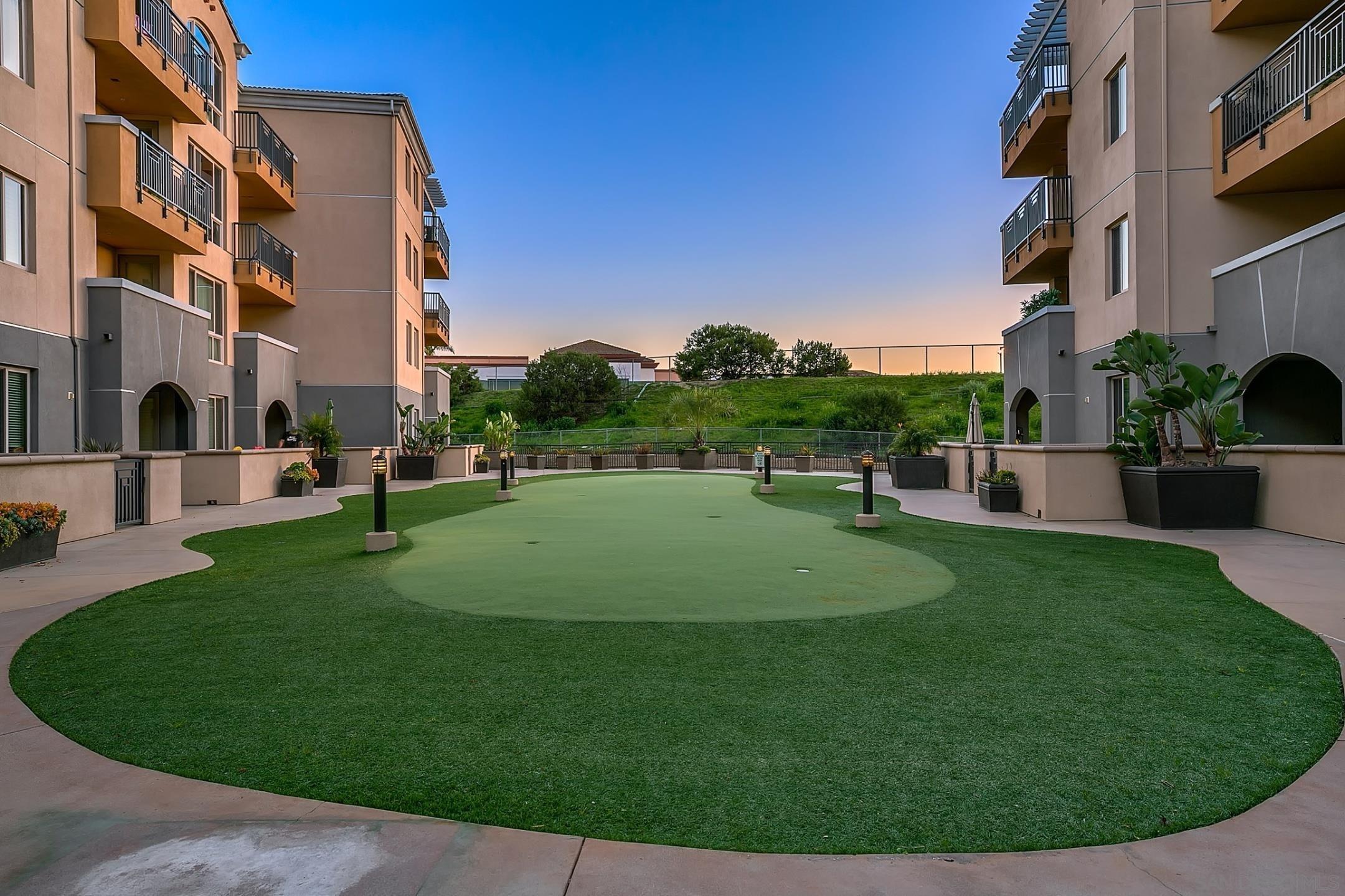 Detail Gallery Image 17 of 19 For 3877  Pell Place  #108,  San Diego,  CA 92130 - 2 Beds | 2 Baths