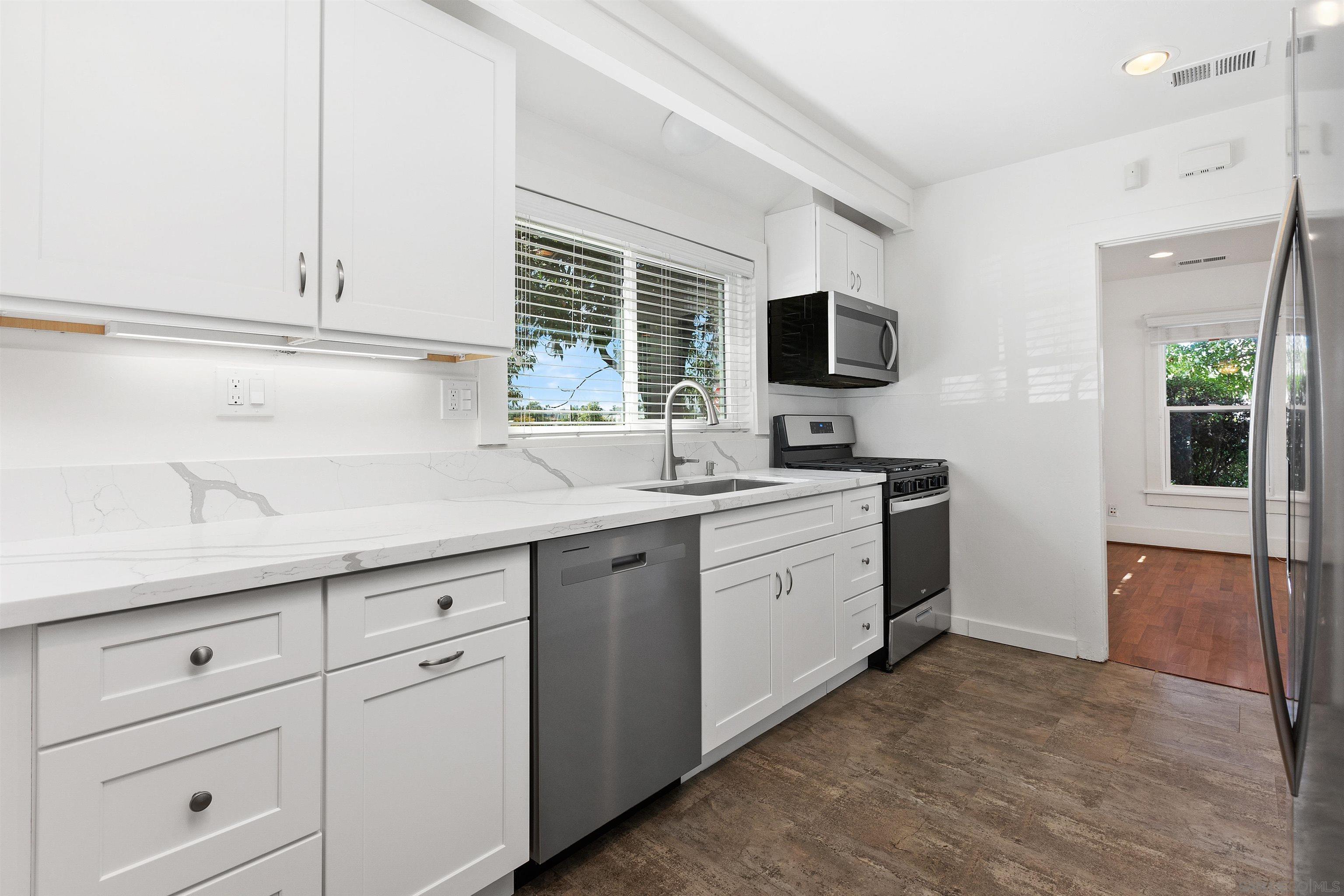 Detail Gallery Image 12 of 30 For 159 W 5th Ave, Escondido,  CA 92025 - 2 Beds | 2 Baths