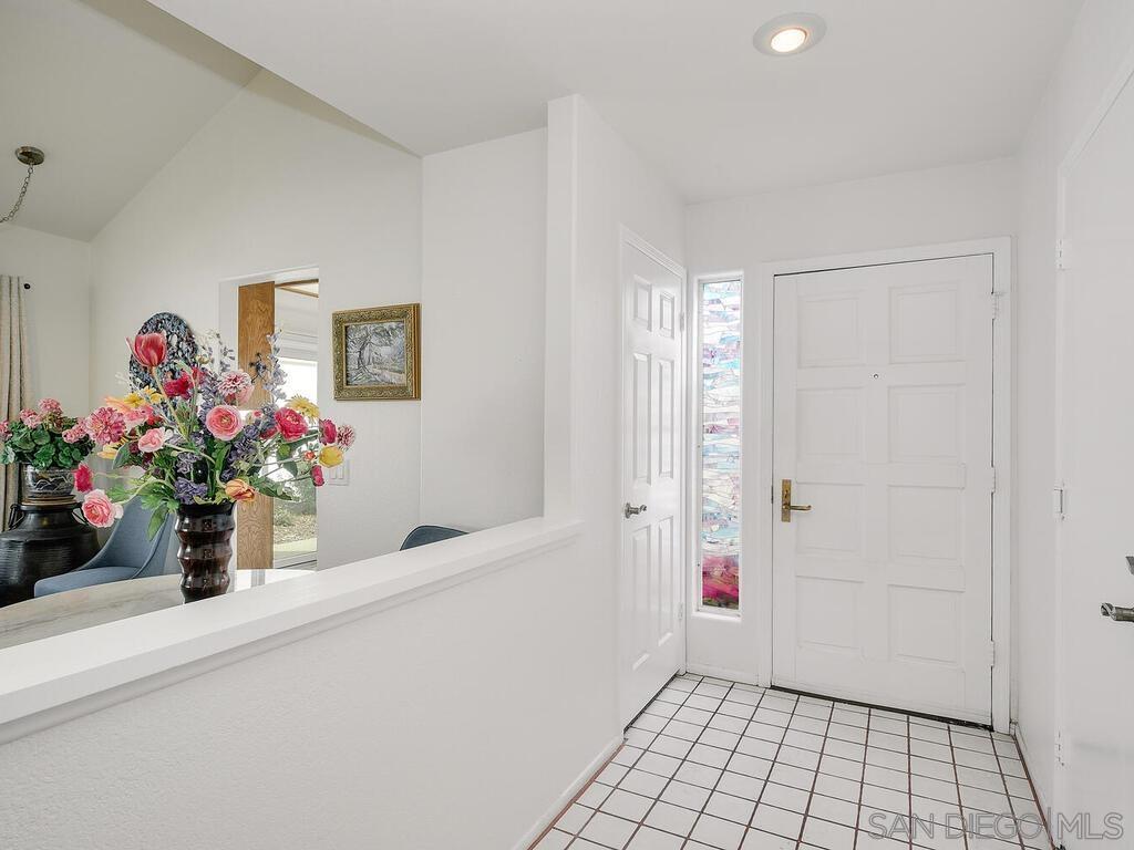 Detail Gallery Image 3 of 34 For 4780  Miletus Way, Oceanside,  CA 92056 - 2 Beds | 1/1 Baths