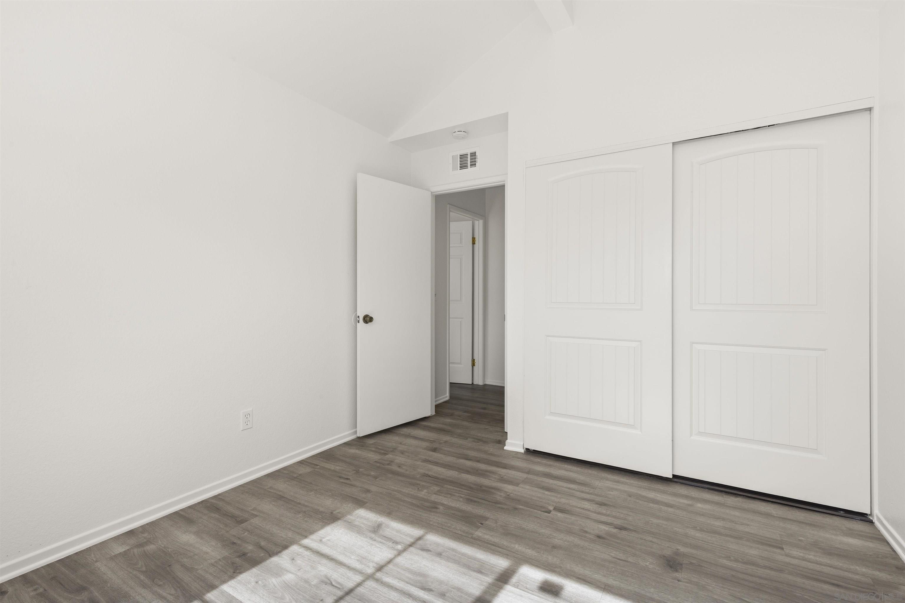 Detail Gallery Image 21 of 39 For 300  Paseo Marguerita, Vista,  CA 92084 - 4 Beds | 3 Baths