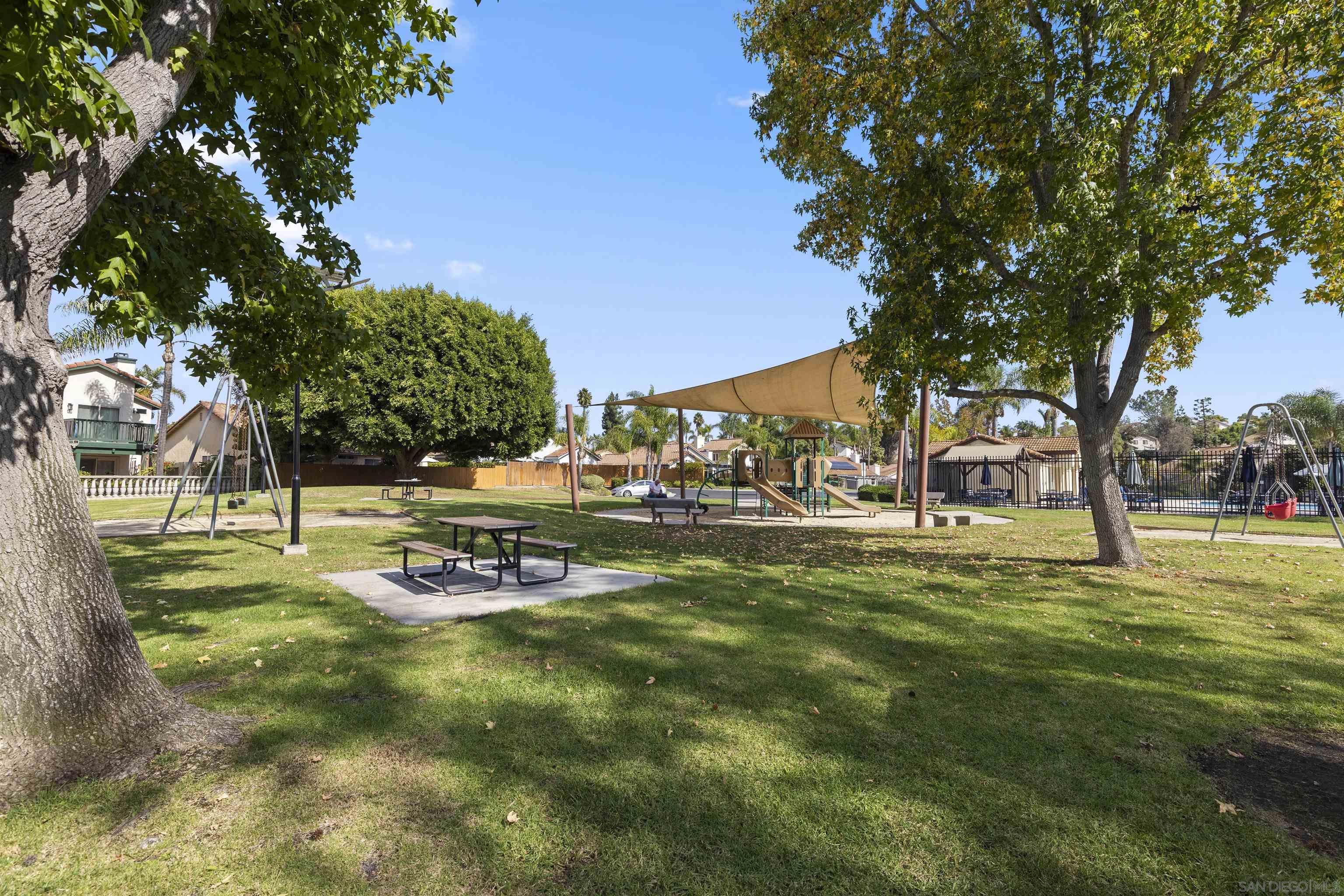 Detail Gallery Image 38 of 39 For 300  Paseo Marguerita, Vista,  CA 92084 - 4 Beds | 3 Baths