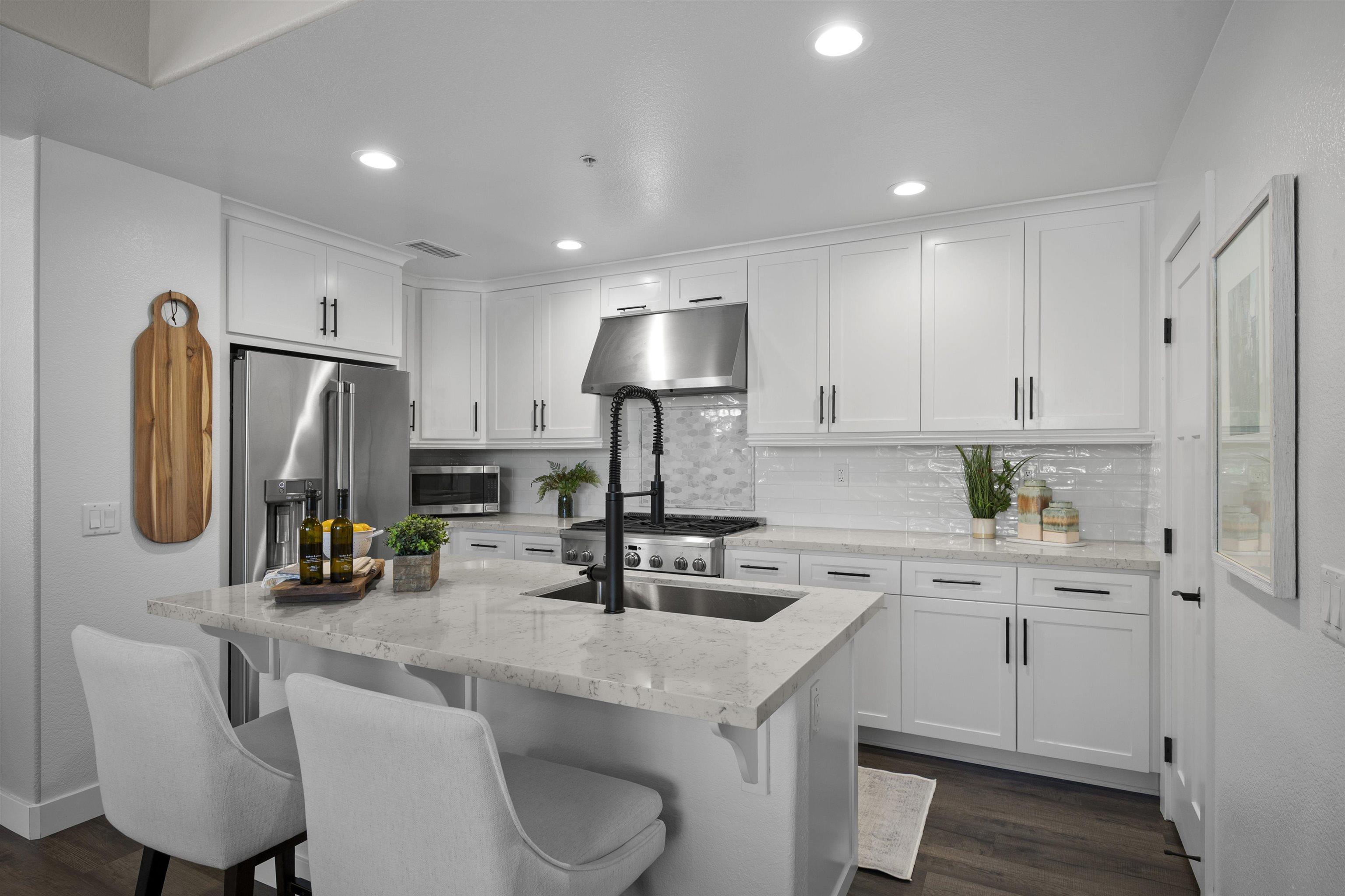 Detail Gallery Image 2 of 53 For 2730 E Evans Rd  #9,  San Diego,  CA 92106 - 3 Beds | 3/1 Baths