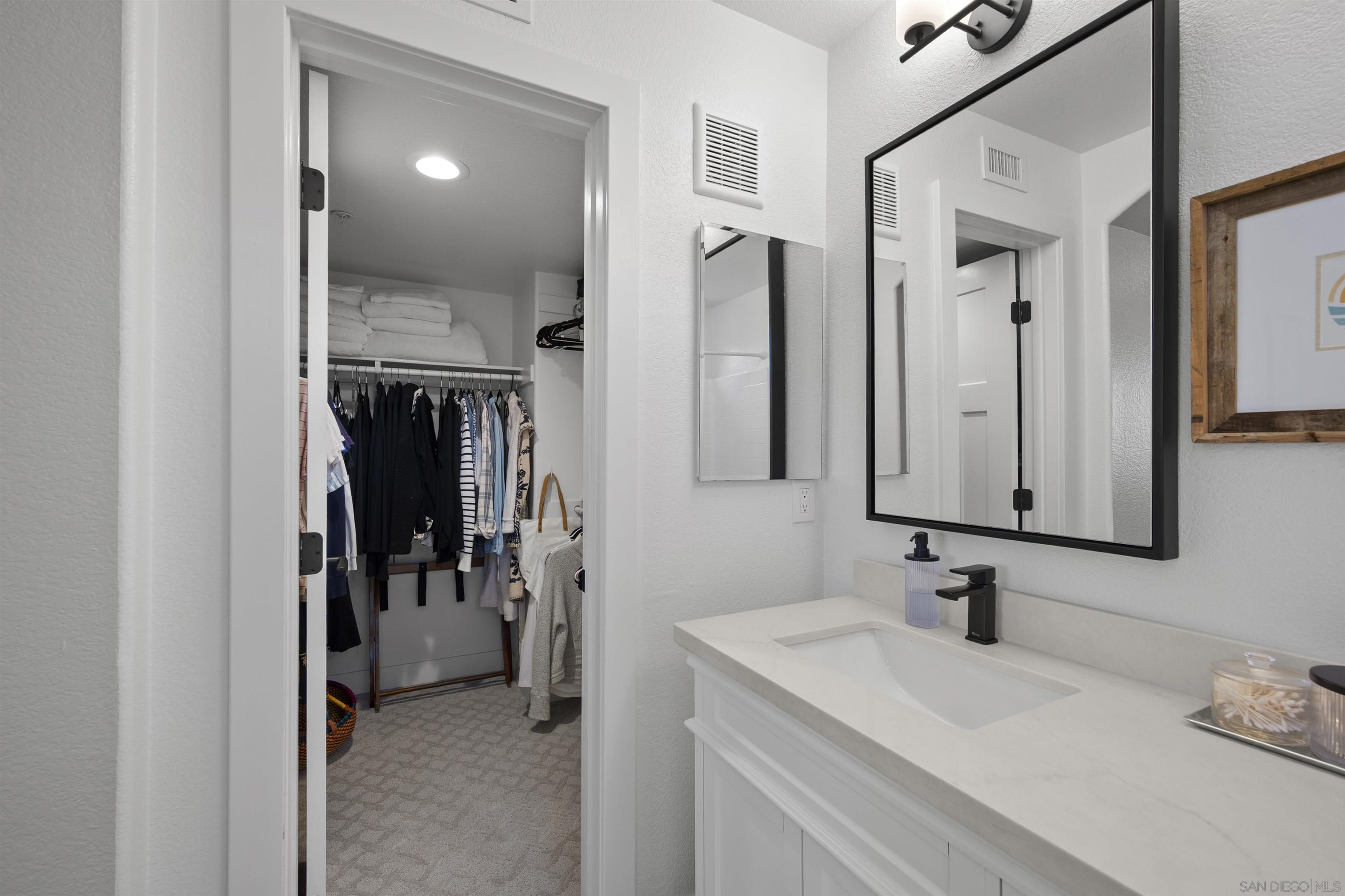 Detail Gallery Image 34 of 53 For 2730 E Evans Rd  #9,  San Diego,  CA 92106 - 3 Beds | 3/1 Baths