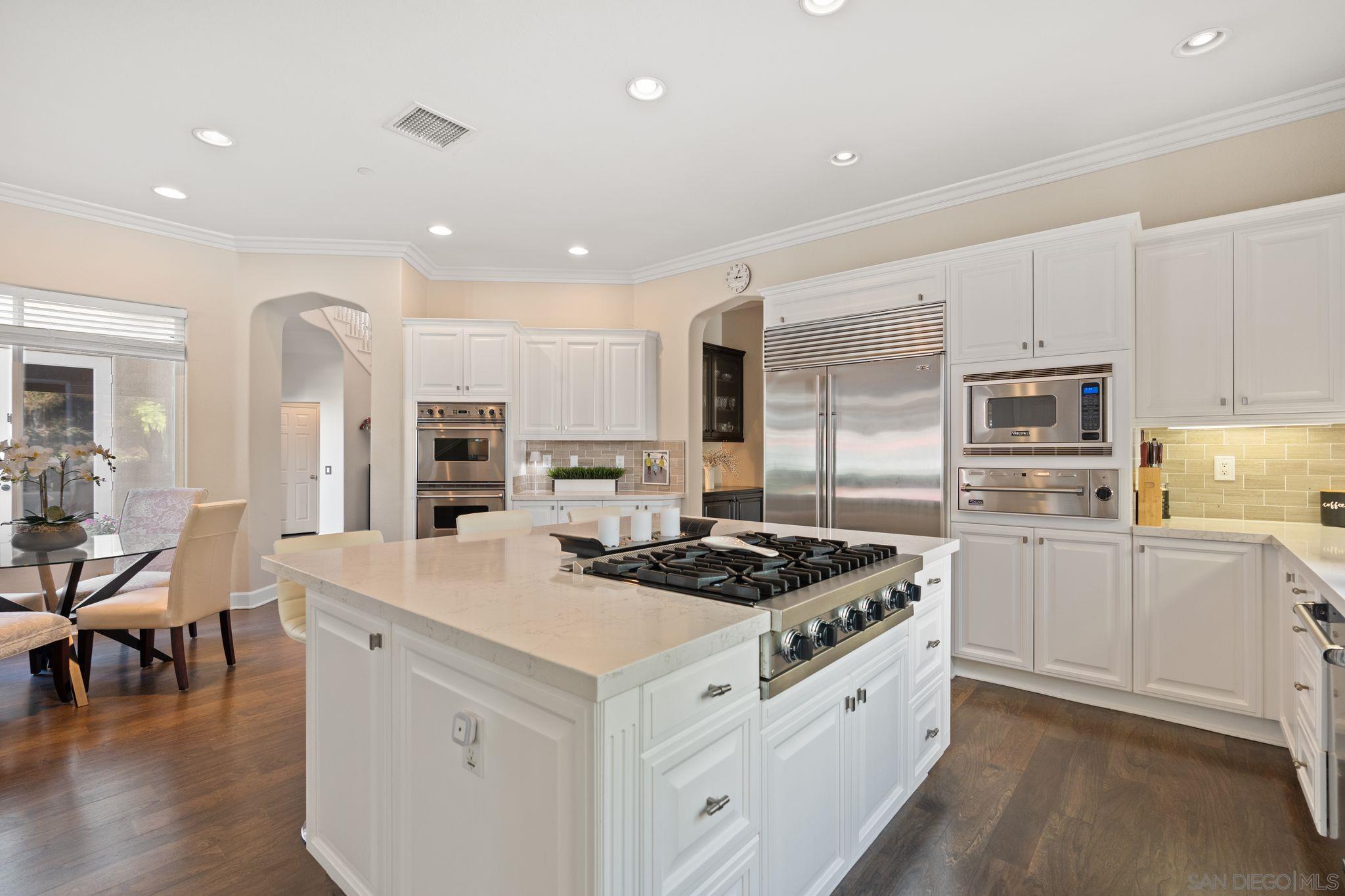 Detail Gallery Image 13 of 63 For 17117  Tallow Tree Lane, San Diego,  CA 92127 - 6 Beds | 5/1 Baths