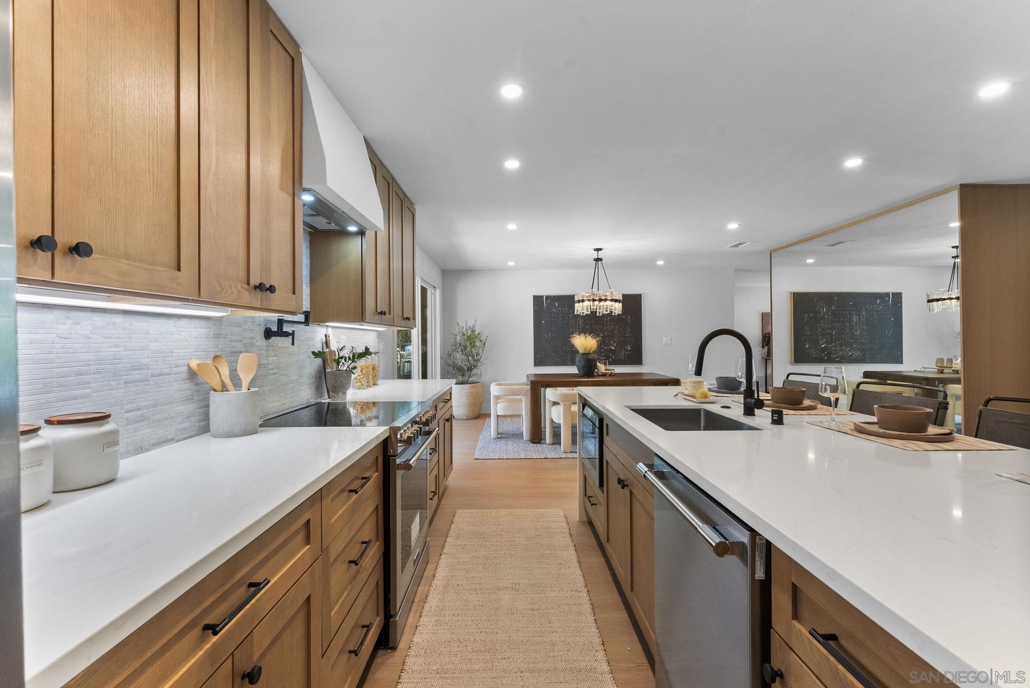 Detail Gallery Image 13 of 47 For 12830  Avenida La Valencia, Poway,  CA 92064 - 4 Beds | 3 Baths