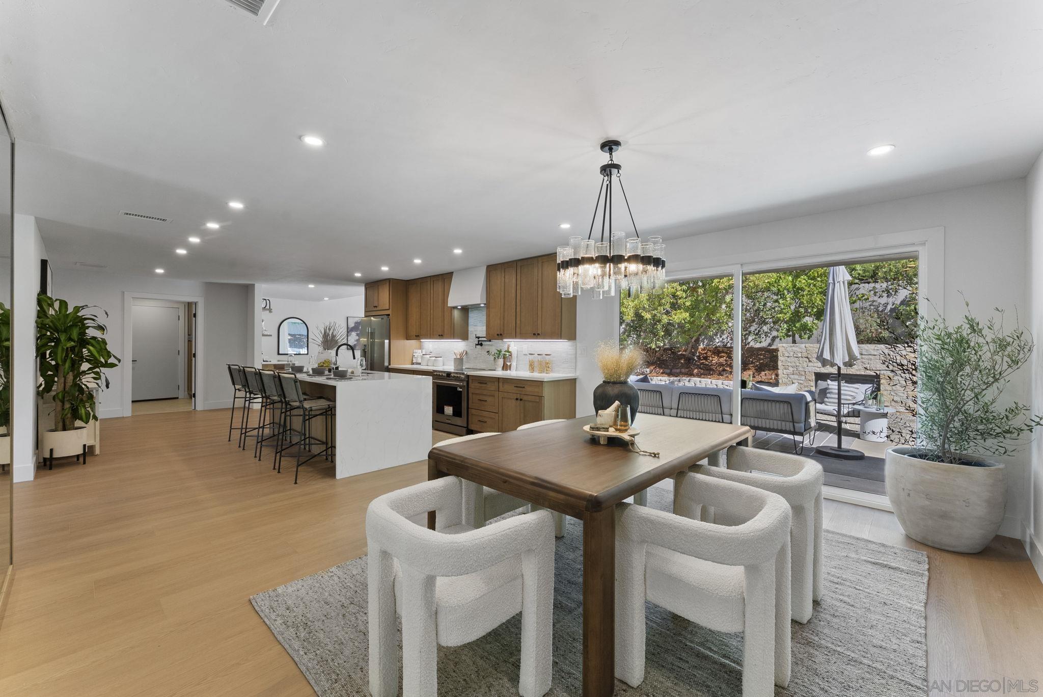 Detail Gallery Image 14 of 47 For 12830  Avenida La Valencia, Poway,  CA 92064 - 4 Beds | 3 Baths