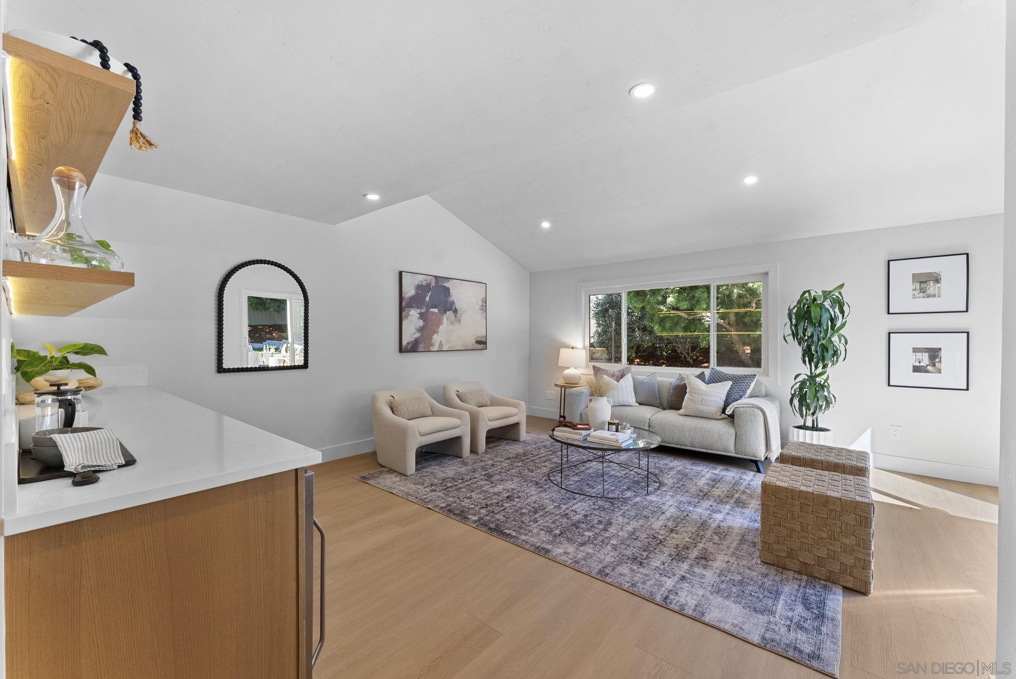 Detail Gallery Image 17 of 47 For 12830  Avenida La Valencia, Poway,  CA 92064 - 4 Beds | 3 Baths