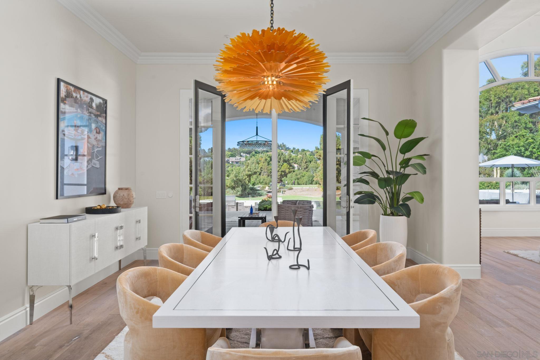 Detail Gallery Image 16 of 41 For 5986  Greensview Ct, Rancho Santa Fe,  CA 92067 - 6 Beds | 5/1 Baths