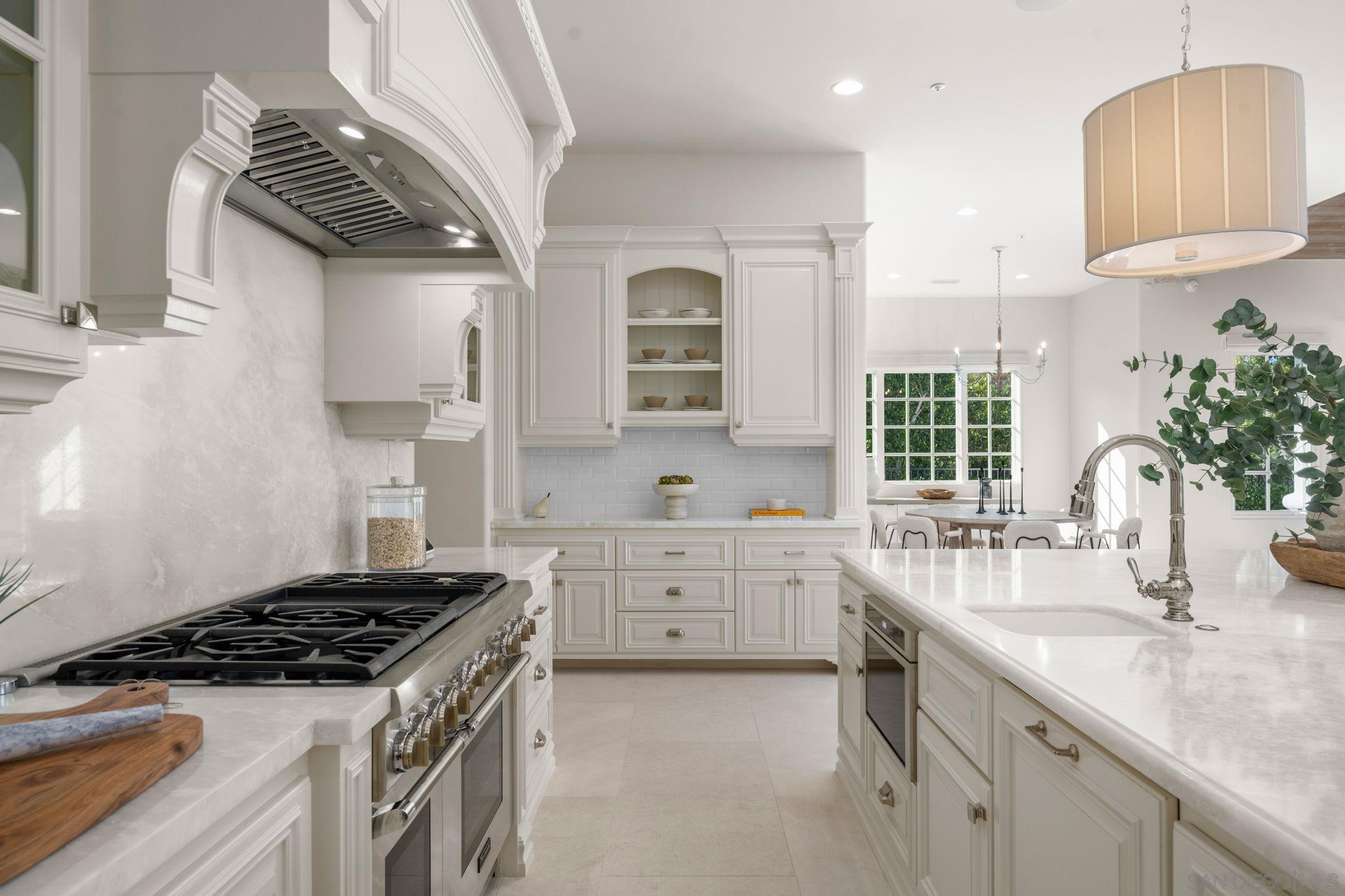 Detail Gallery Image 21 of 41 For 5986  Greensview Ct, Rancho Santa Fe,  CA 92067 - 6 Beds | 5/1 Baths