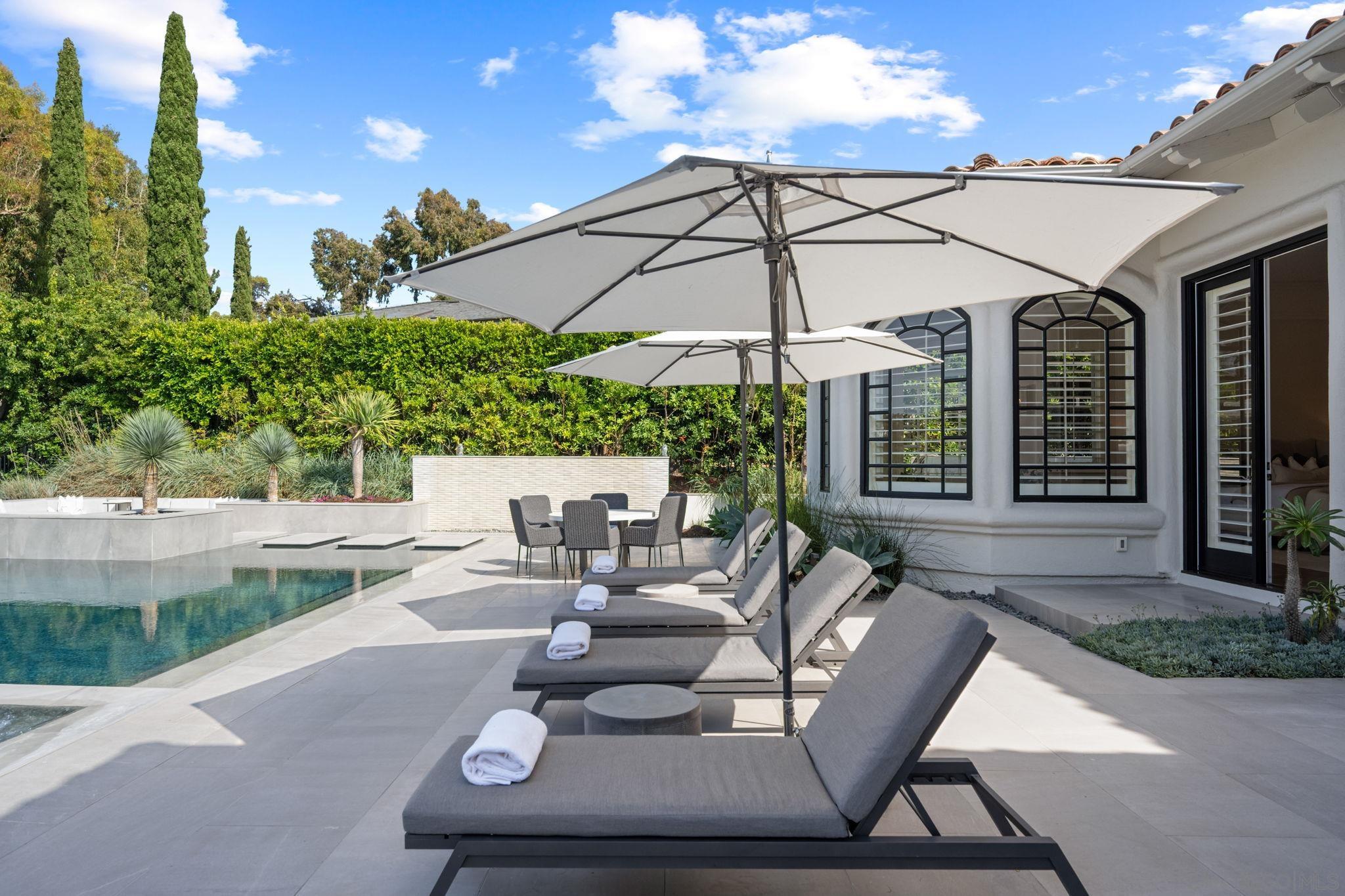 Detail Gallery Image 38 of 41 For 5986  Greensview Ct, Rancho Santa Fe,  CA 92067 - 6 Beds | 5/1 Baths