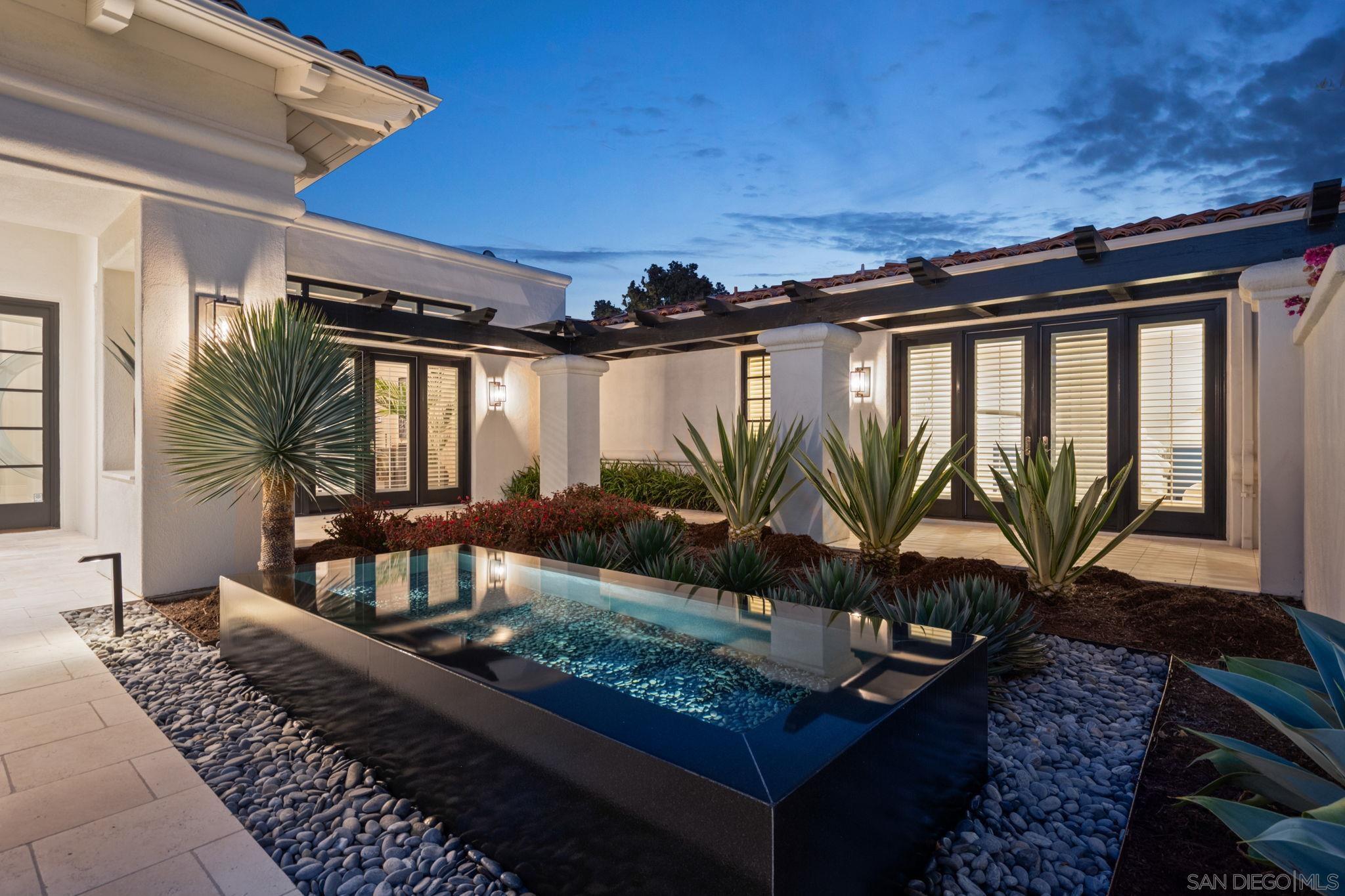 Detail Gallery Image 5 of 41 For 5986  Greensview Ct, Rancho Santa Fe,  CA 92067 - 6 Beds | 5/1 Baths