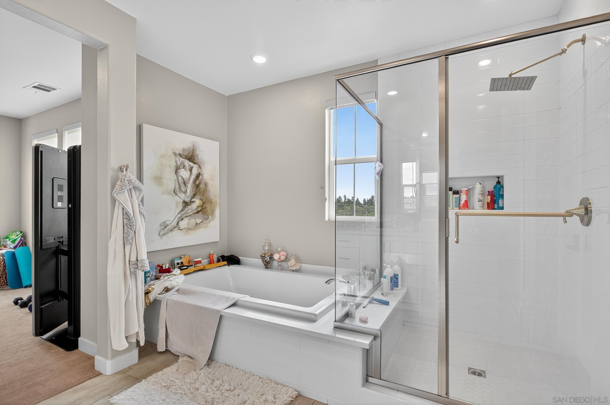 Detail Gallery Image 30 of 54 For 1733  Artemisia Ct, Carlsbad,  CA 92011 - 5 Beds | 4/1 Baths