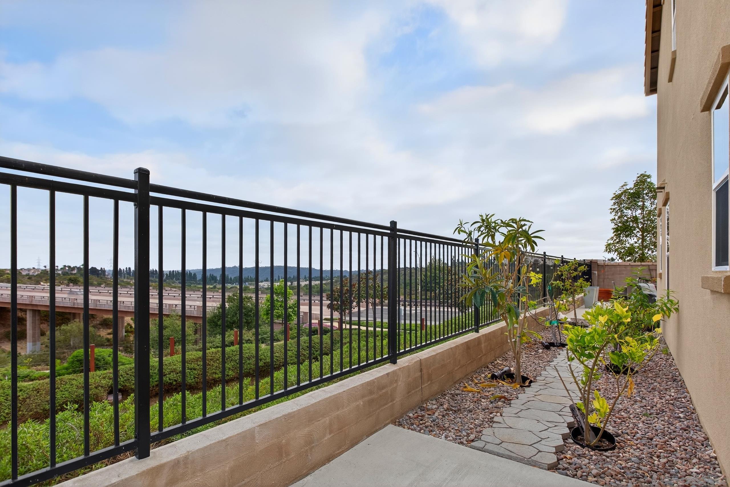 Detail Gallery Image 43 of 54 For 1733  Artemisia Ct, Carlsbad,  CA 92011 - 5 Beds | 4/1 Baths