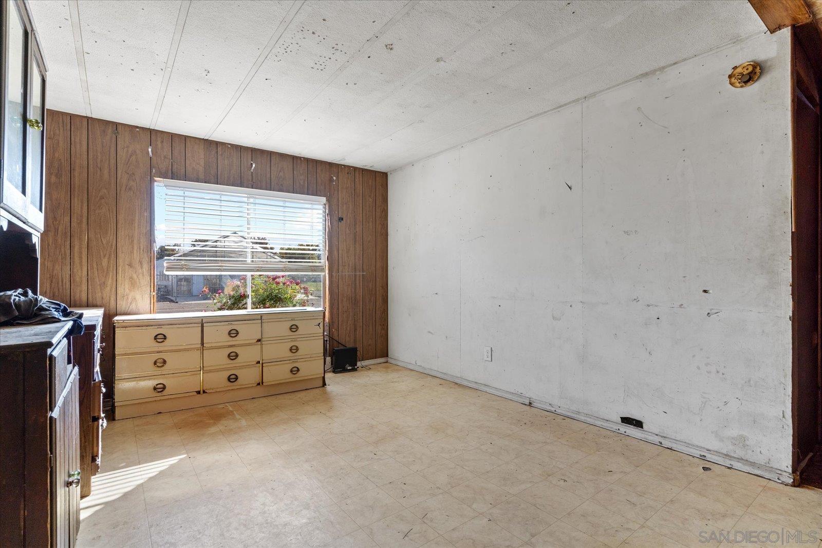 Detail Gallery Image 15 of 49 For 2174  Baldwin Ave, Palermo,  CA 95968 - 6 Beds | 2 Baths